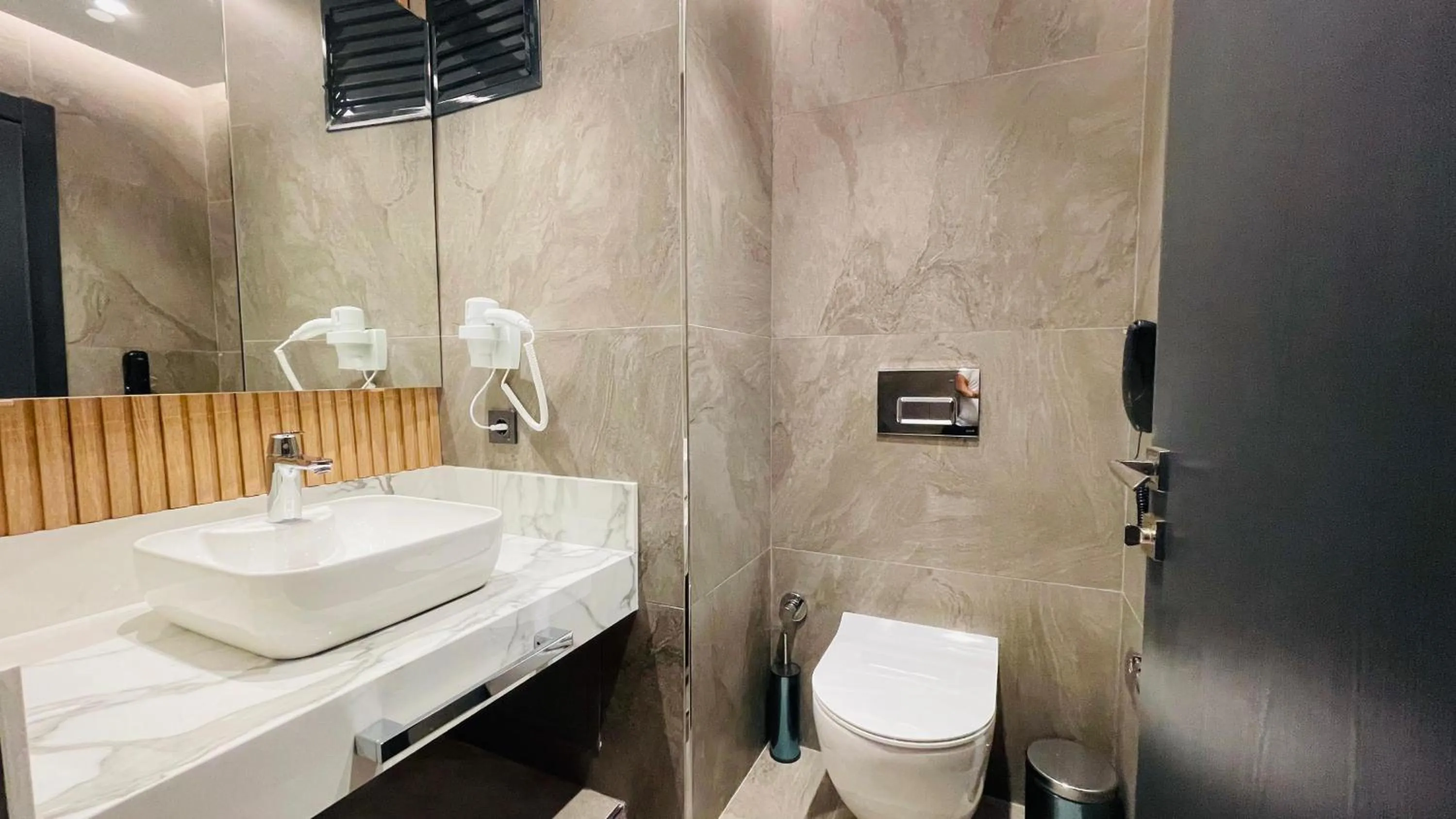 Bathroom in Osmanbey Fatih Hotel