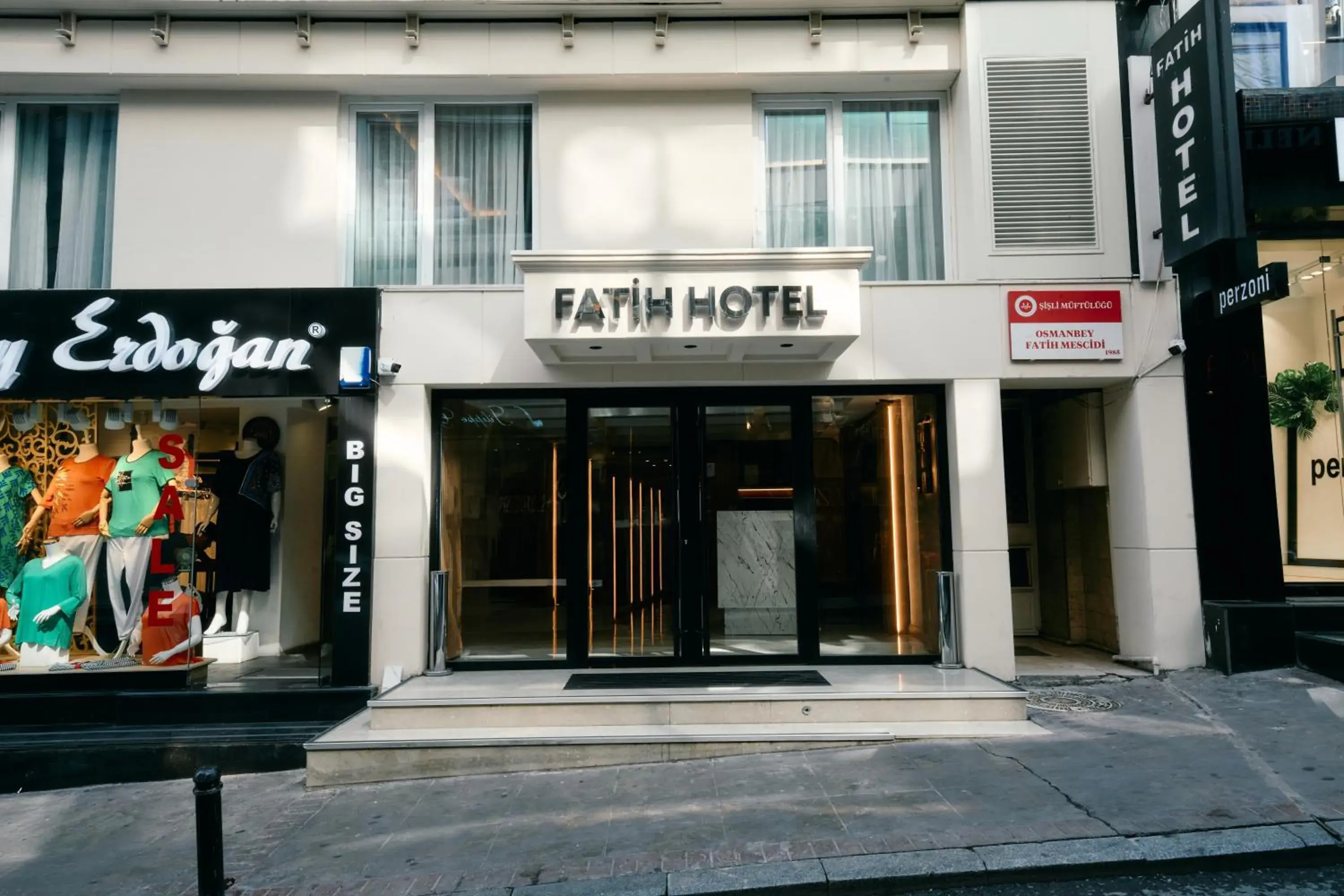 Facade/entrance in Osmanbey Fatih Hotel Facade/entrance in Osmanbey Fatih Hotel