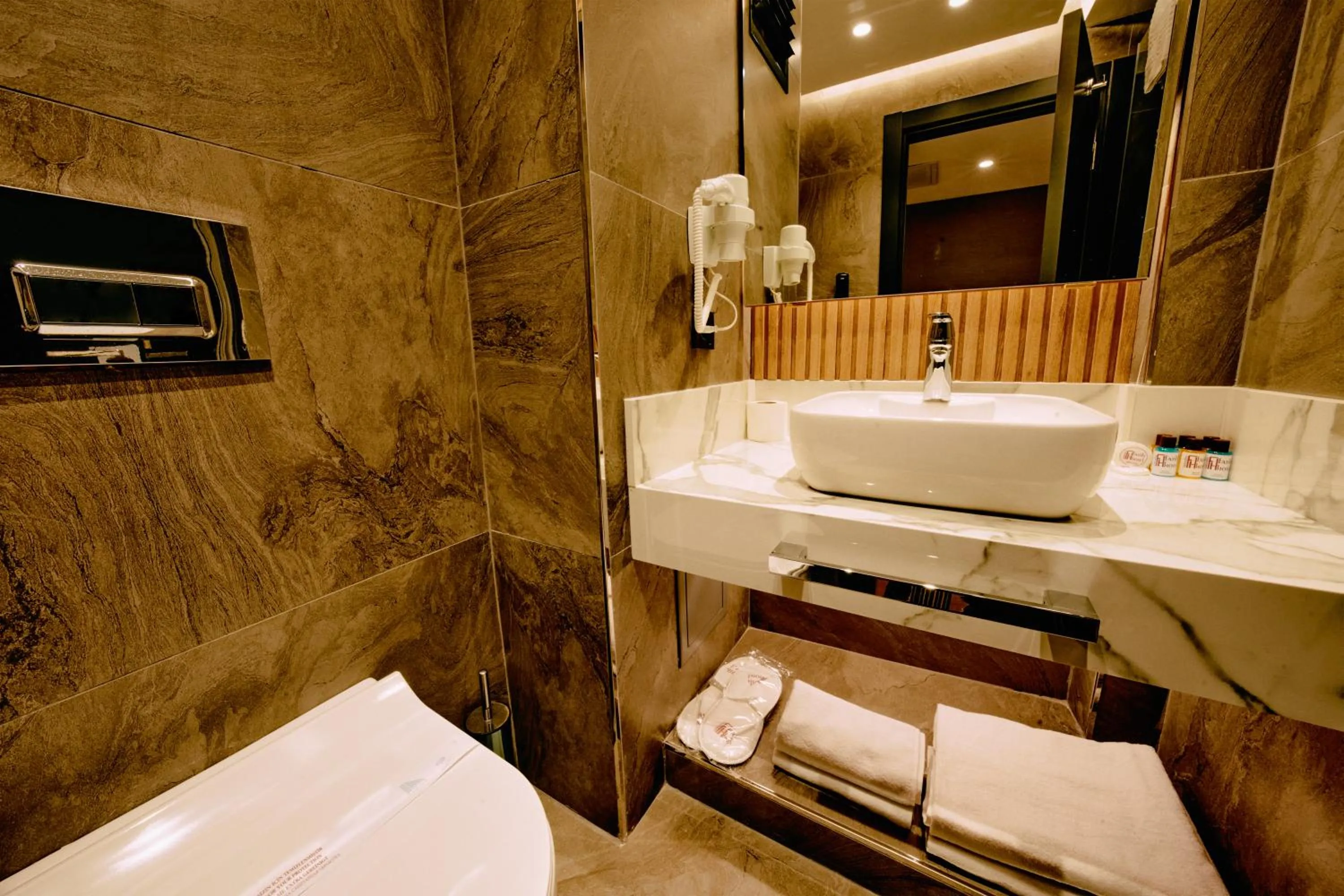 Bathroom in Osmanbey Fatih Hotel