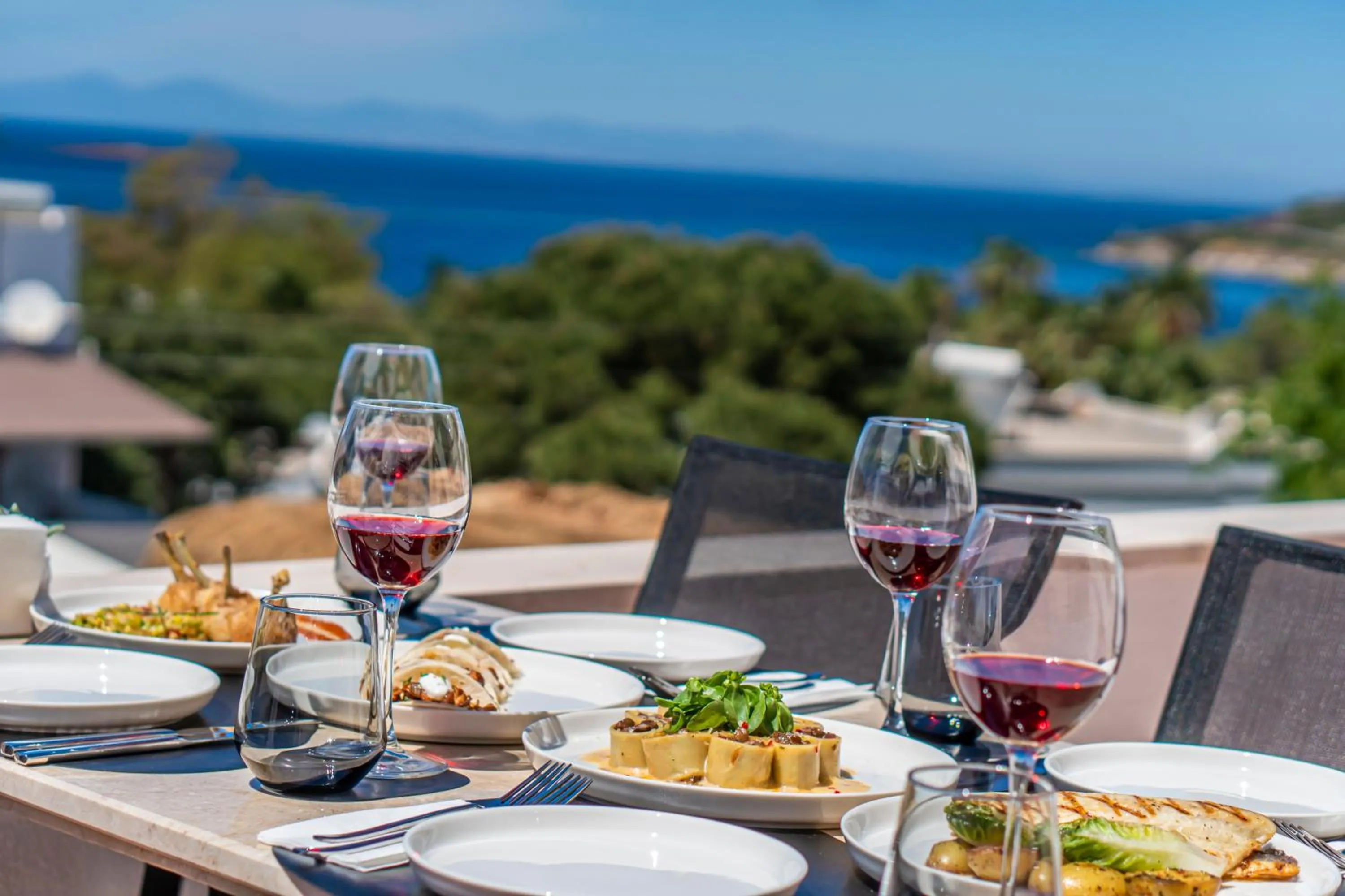 Restaurant/places to eat in Elementa Boutique Hotel - Adults Only