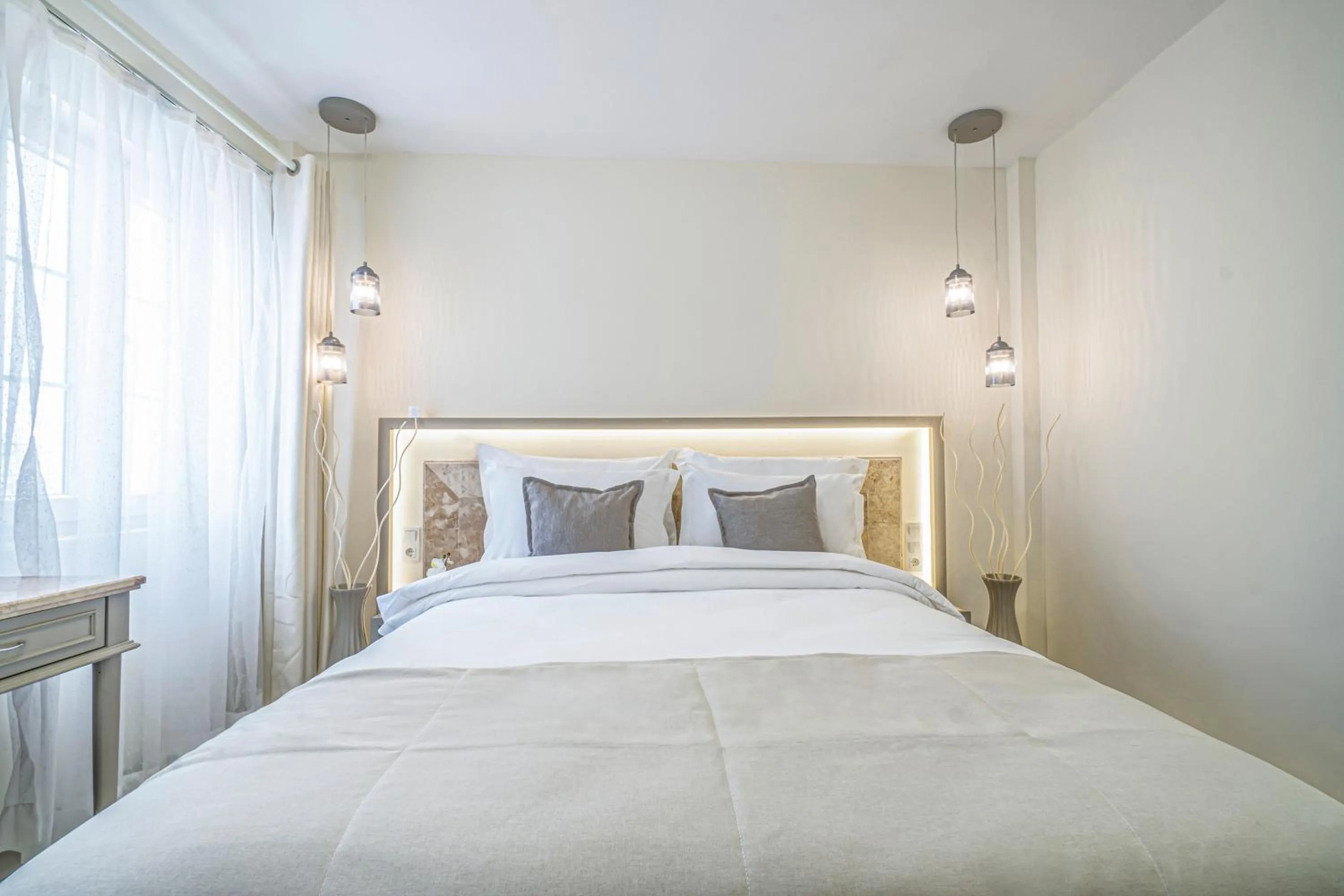 Bedroom, Bed in Elementa Boutique Hotel - Adults Only