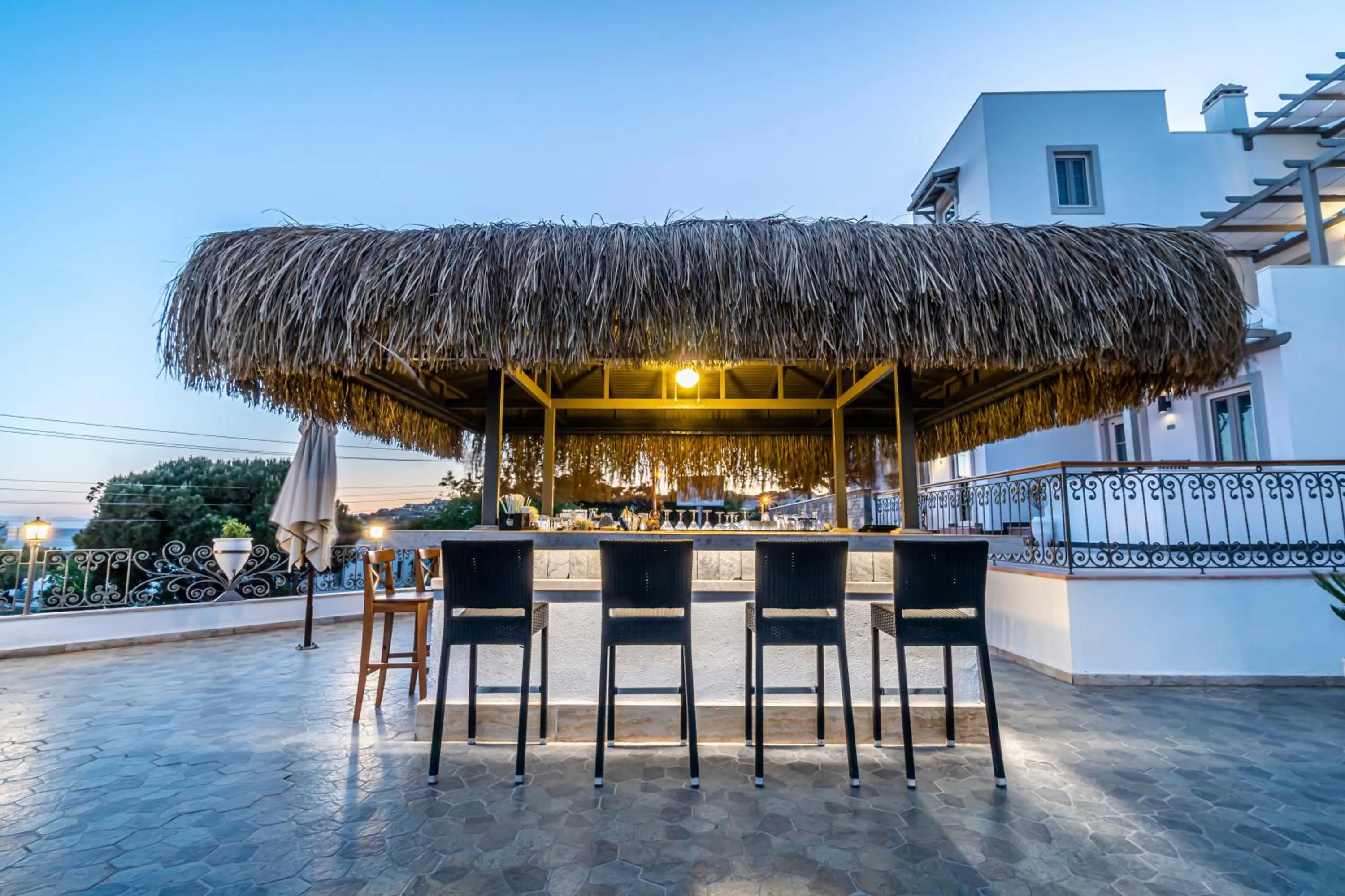 Lounge or bar in Elementa Boutique Hotel - Adults Only