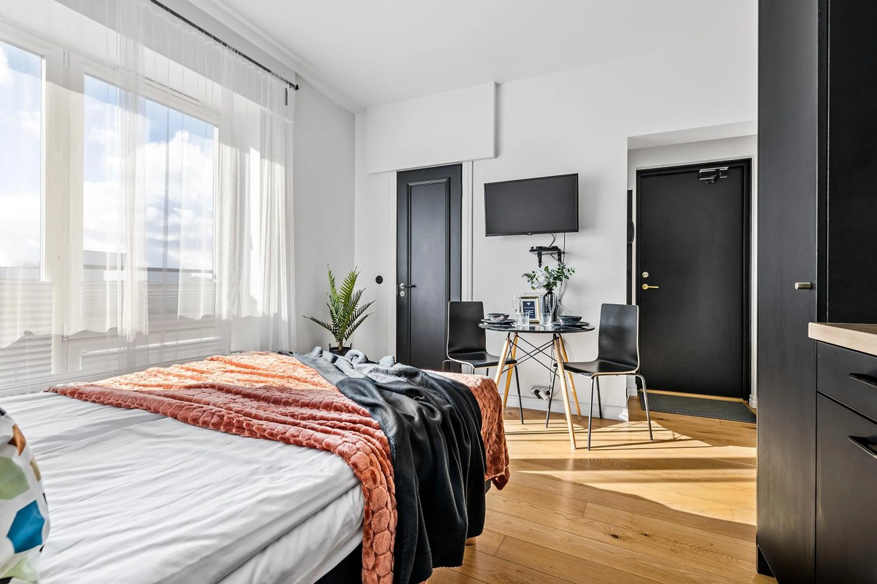 TV and multimedia, Bed in Bob W Tallinn City Centre - Avangard