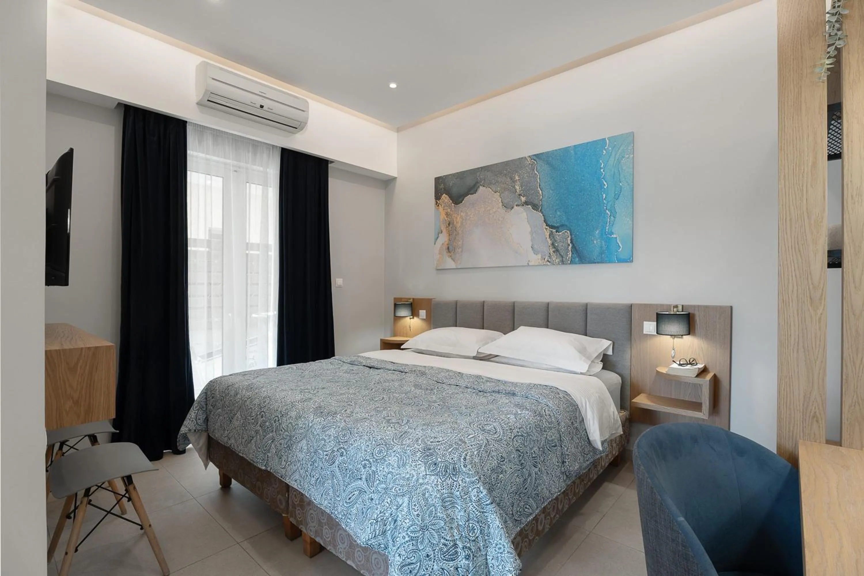 Bed in Captain's Seafront Apartments