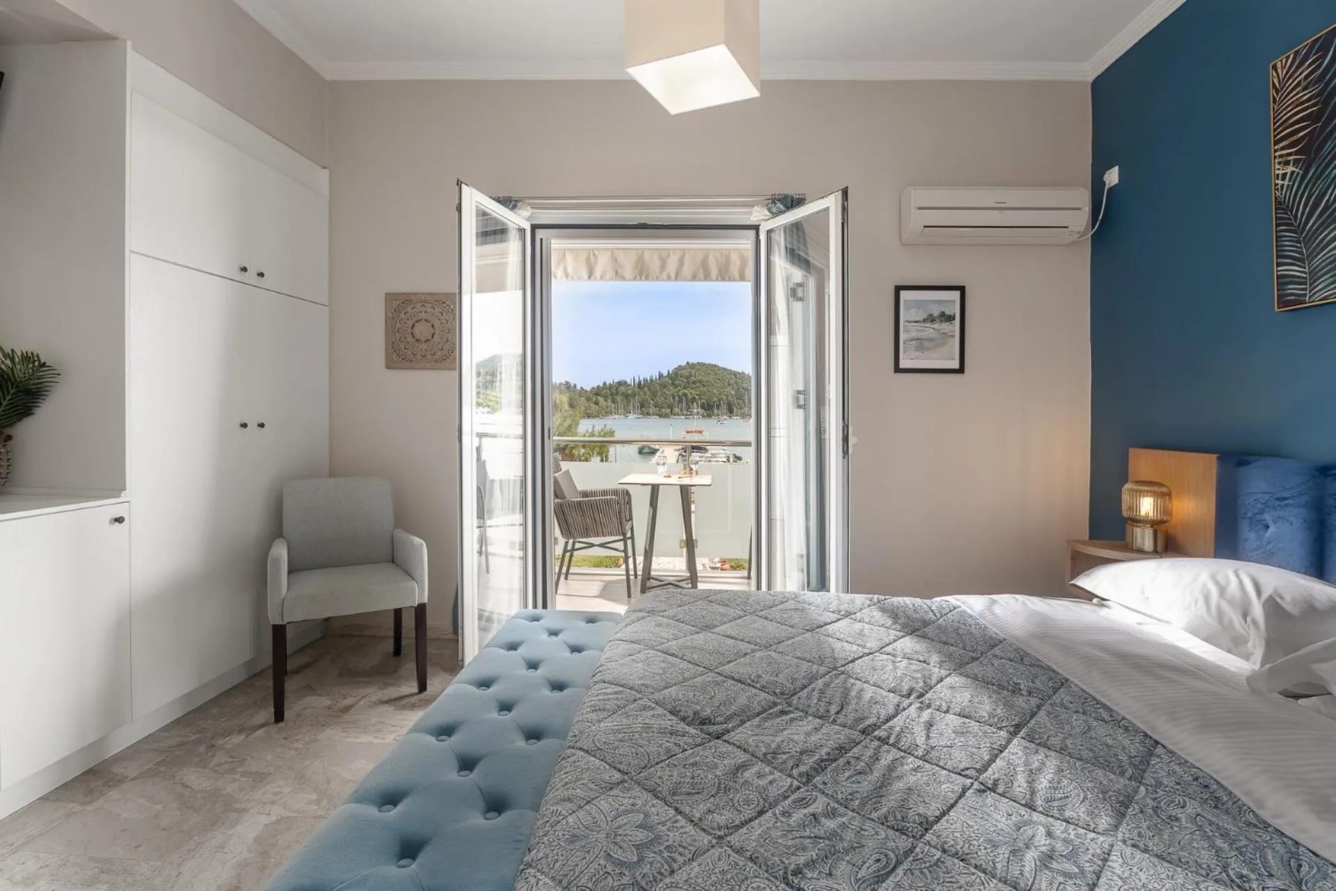 Bed in Captain's Seafront Apartments