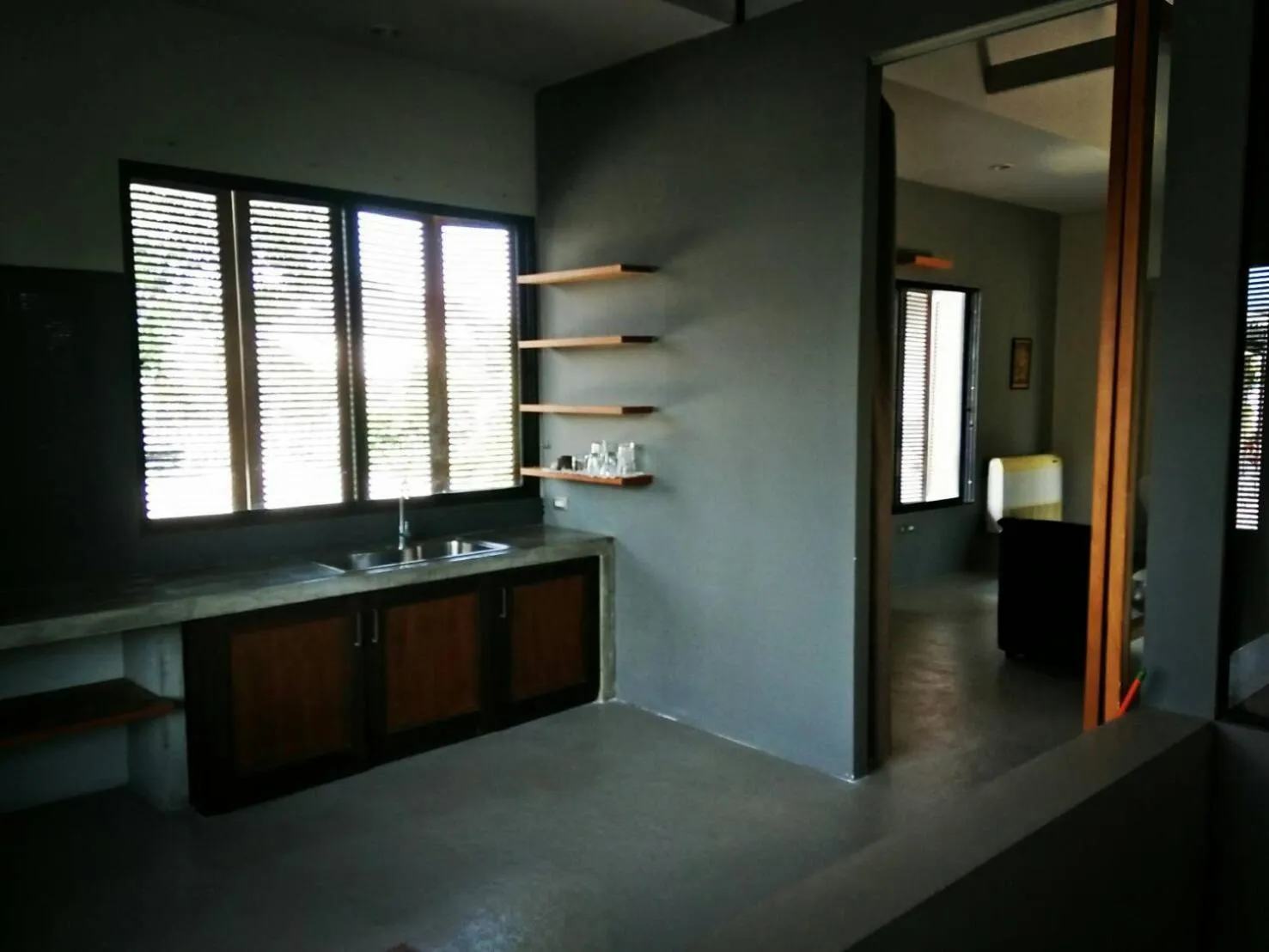 Kitchen or kitchenette, Bed in Baba pim villa