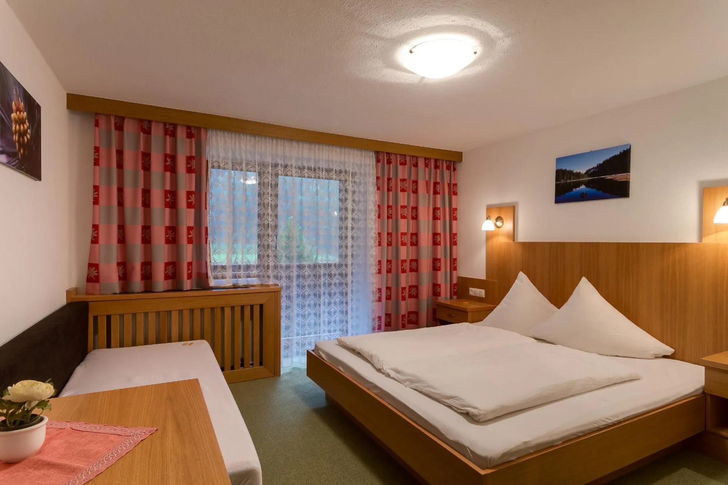 Photo of the whole room, Bed in Albert'n Haus