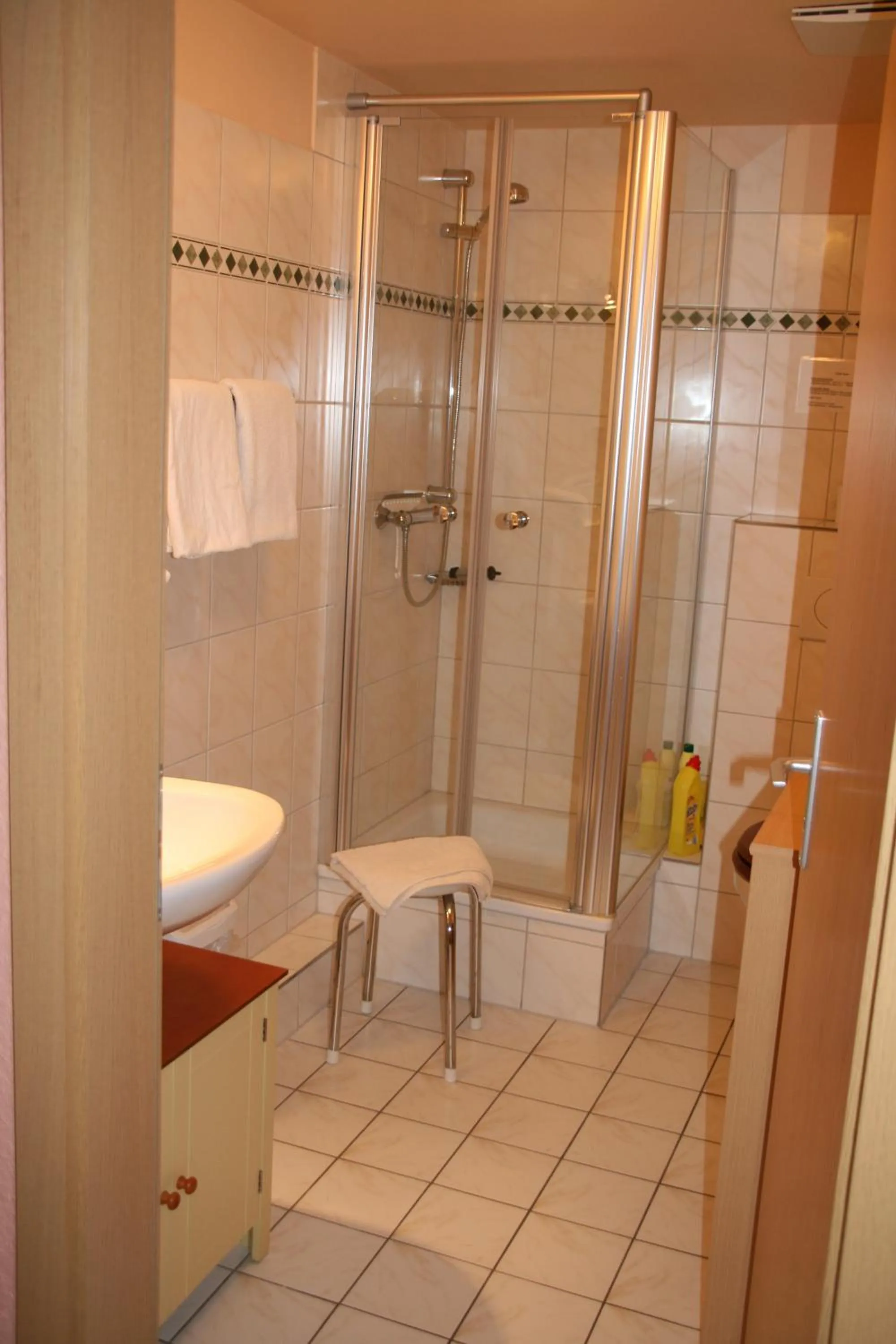 Bathroom in Albertus Paris Aparthotel