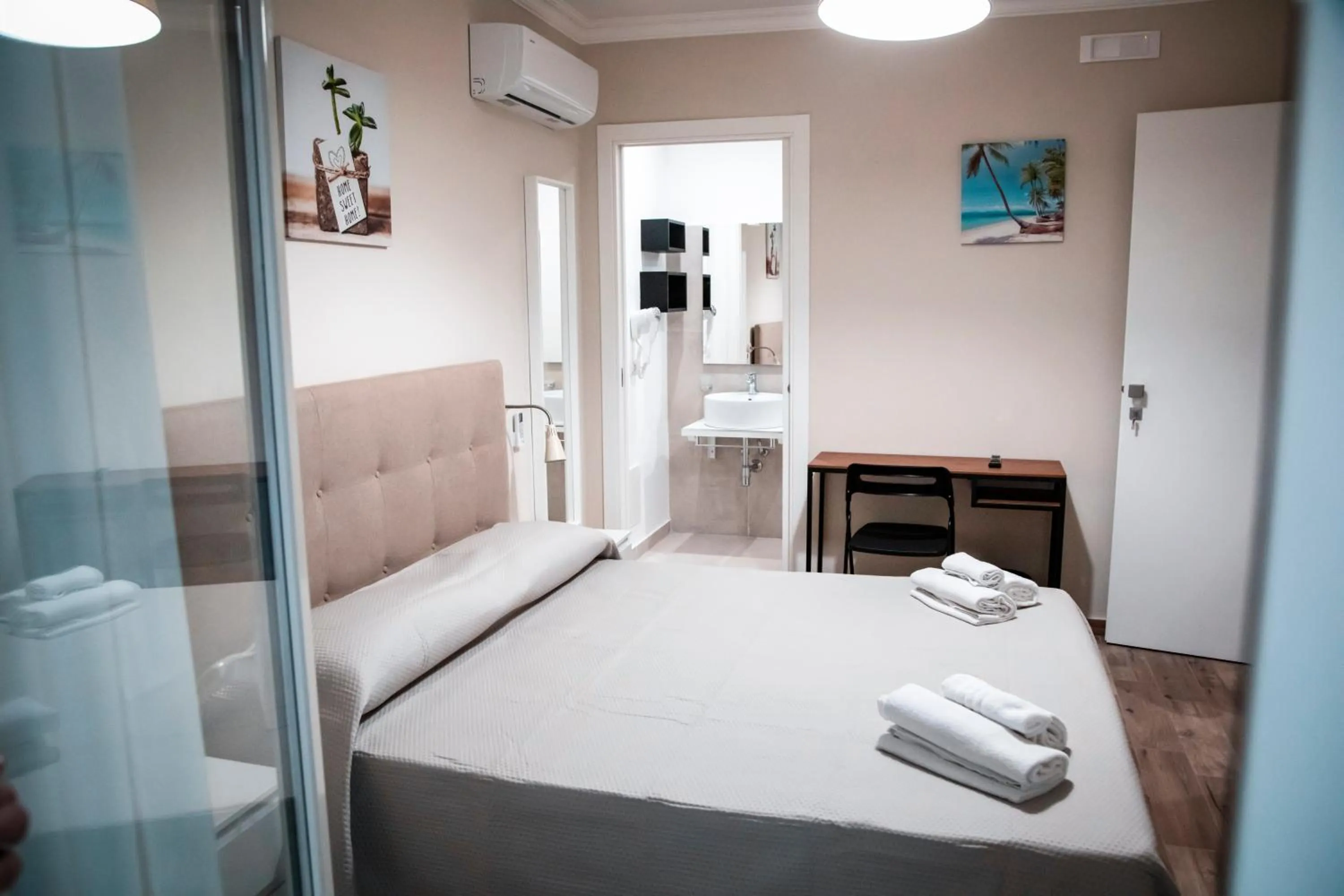 Bedroom, Bed in Khome Giardini Naxos