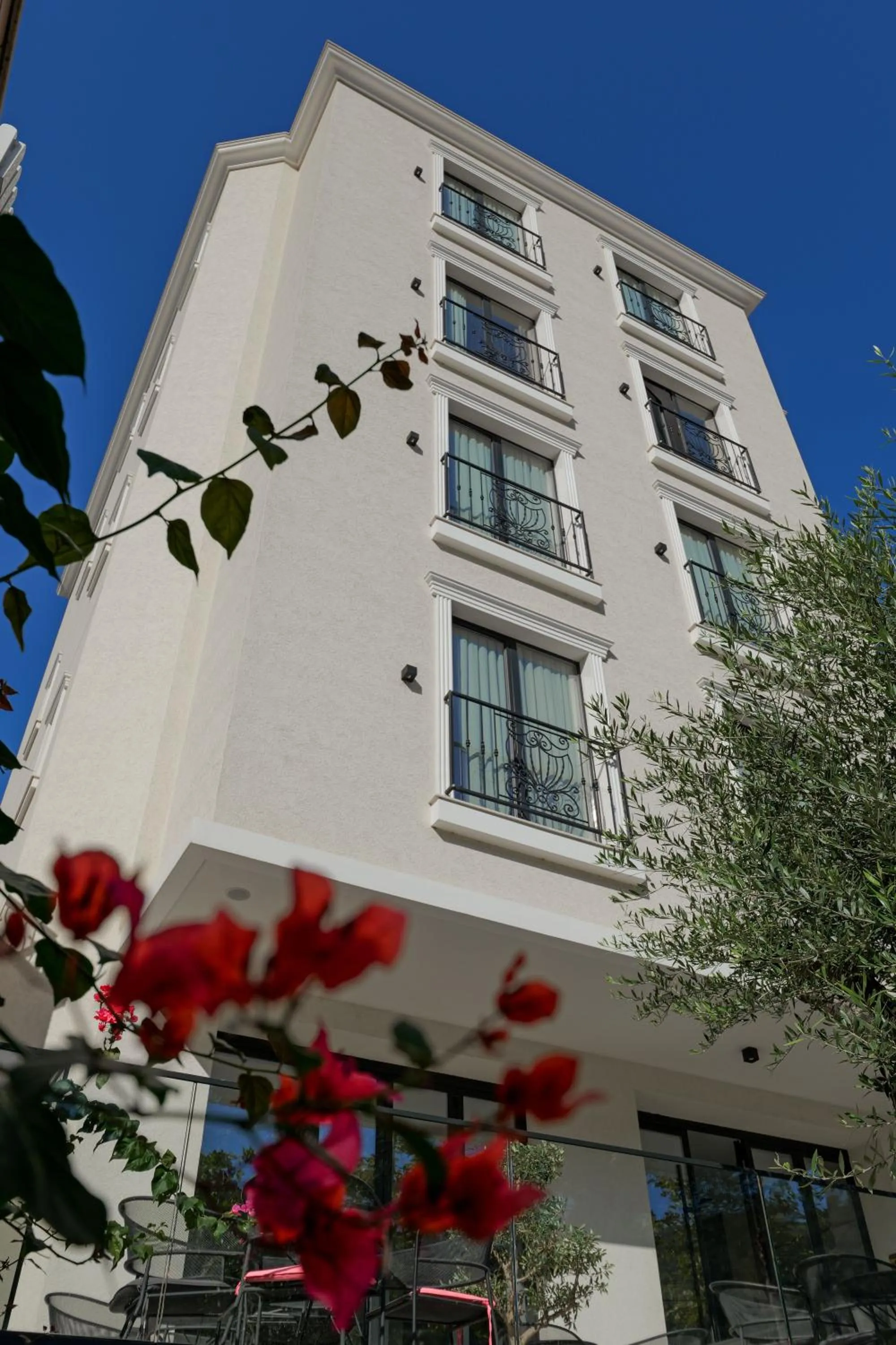 Property building in Hotel Central