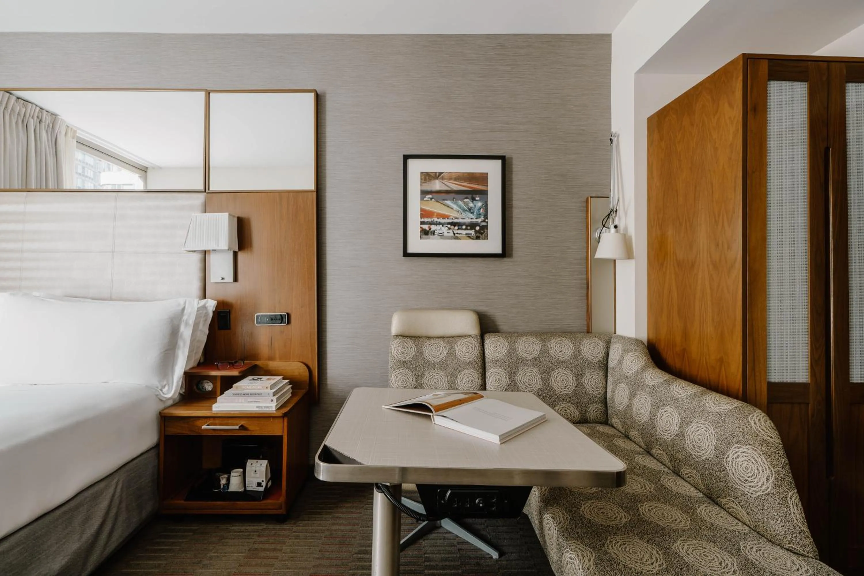 Bed in Club Quarters Hotel Grand Central, New York