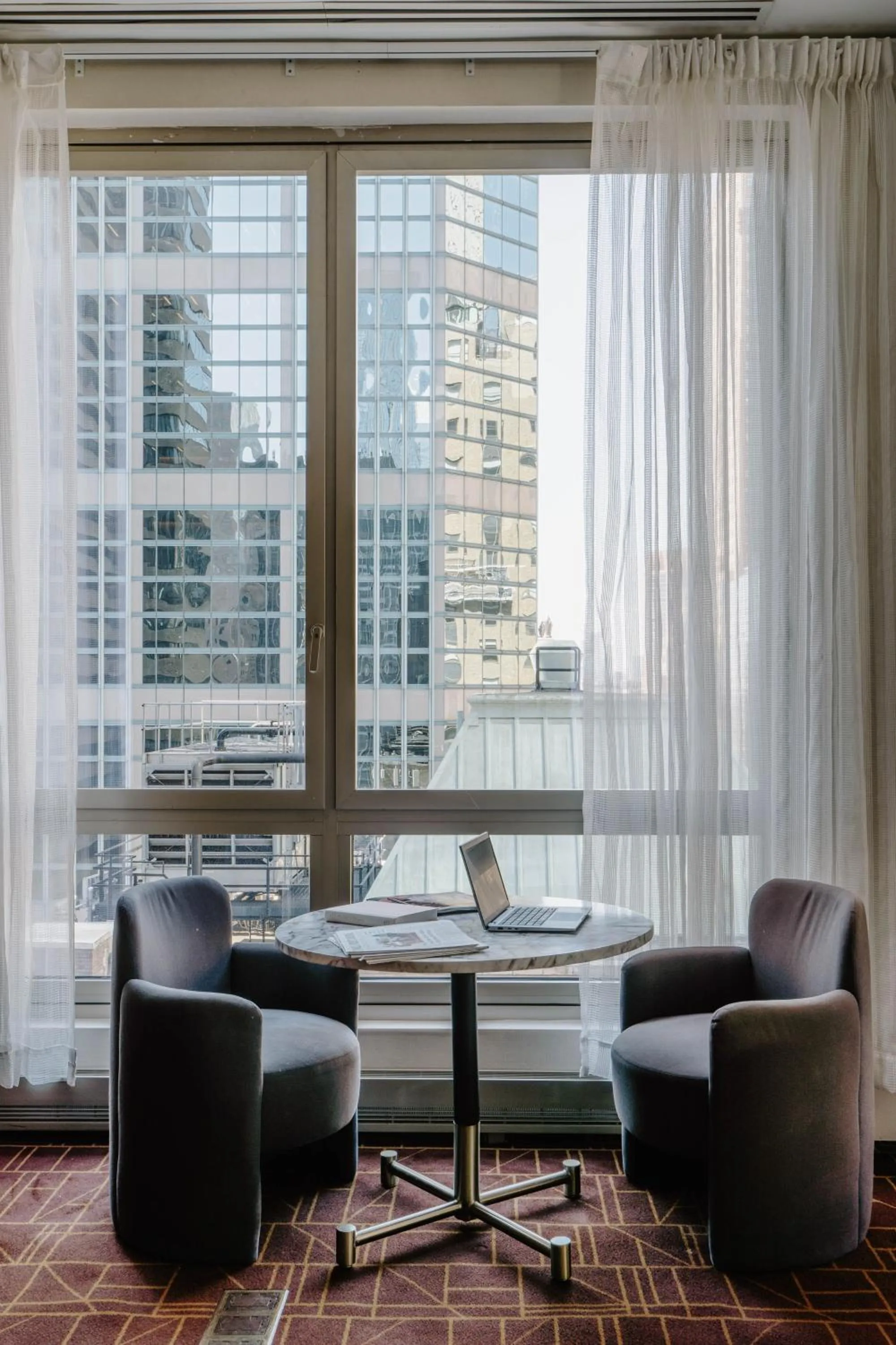Living room in Club Quarters Hotel Grand Central, New York