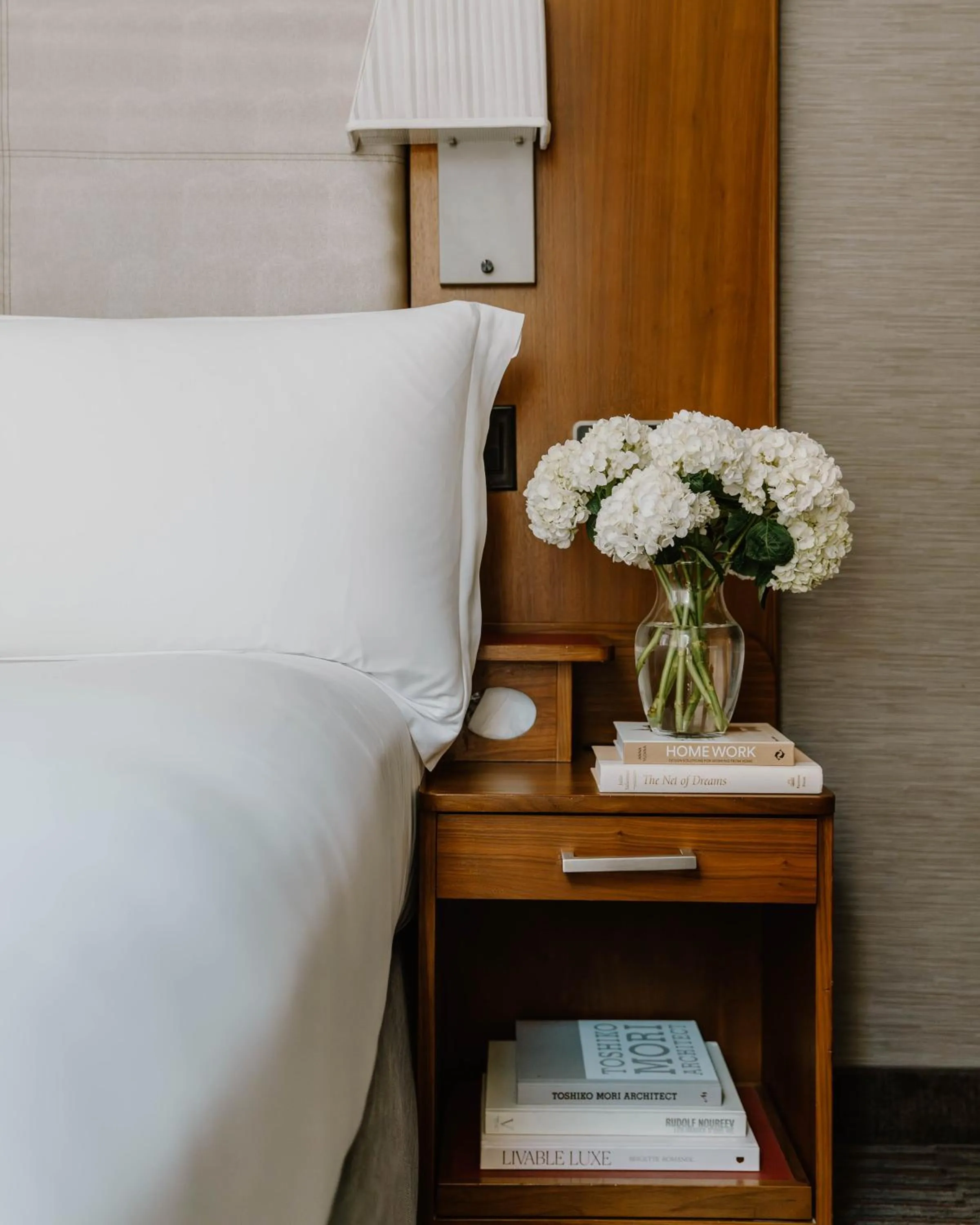 Bed in Club Quarters Hotel Grand Central, New York