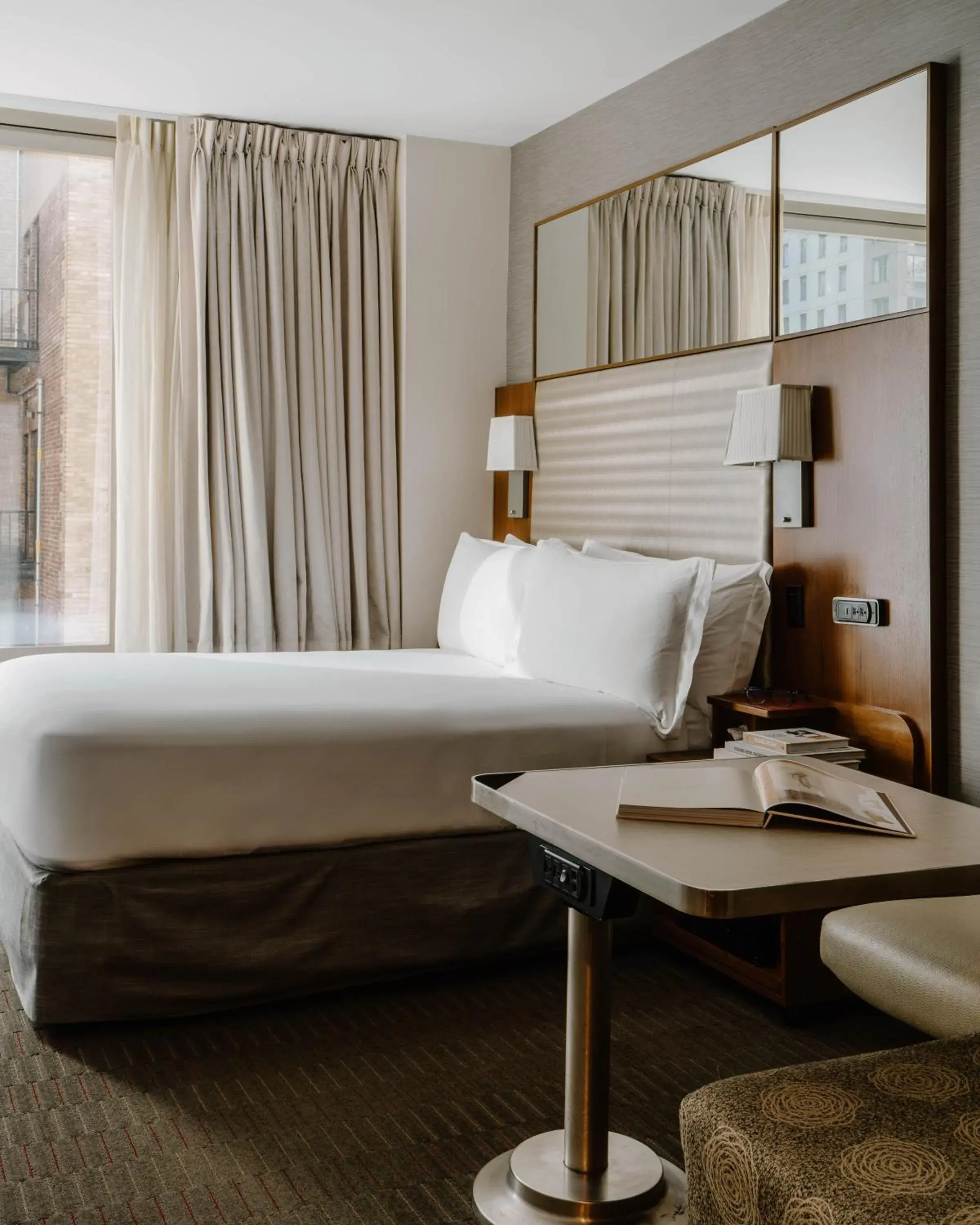 Bed in Club Quarters Hotel Grand Central, New York Bed in Club Quarters Hotel Grand Central, New York