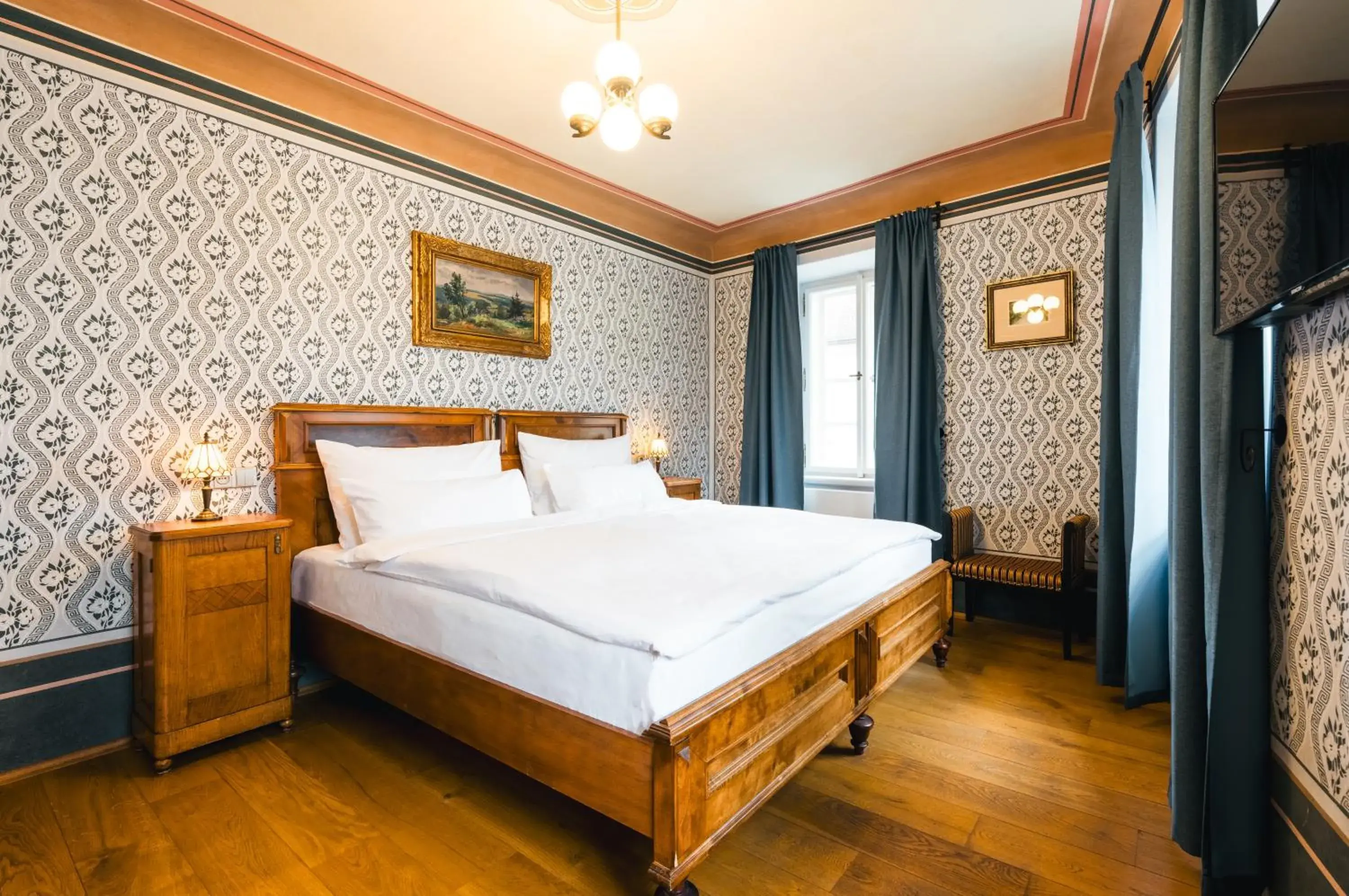 Bed in Hotel Latrán Bed in Hotel Latrán