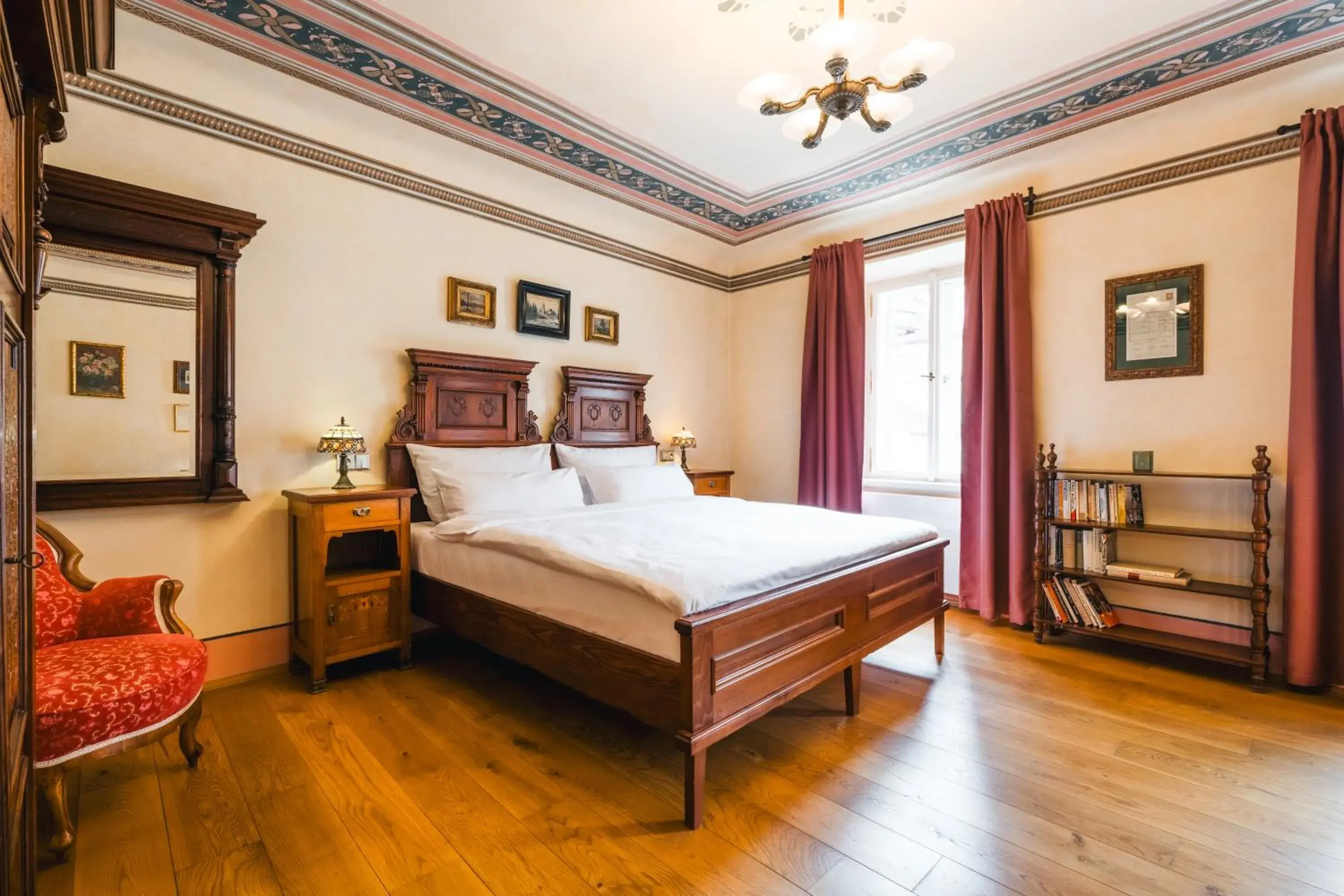 Bed in Hotel Latrán Bed in Hotel Latrán