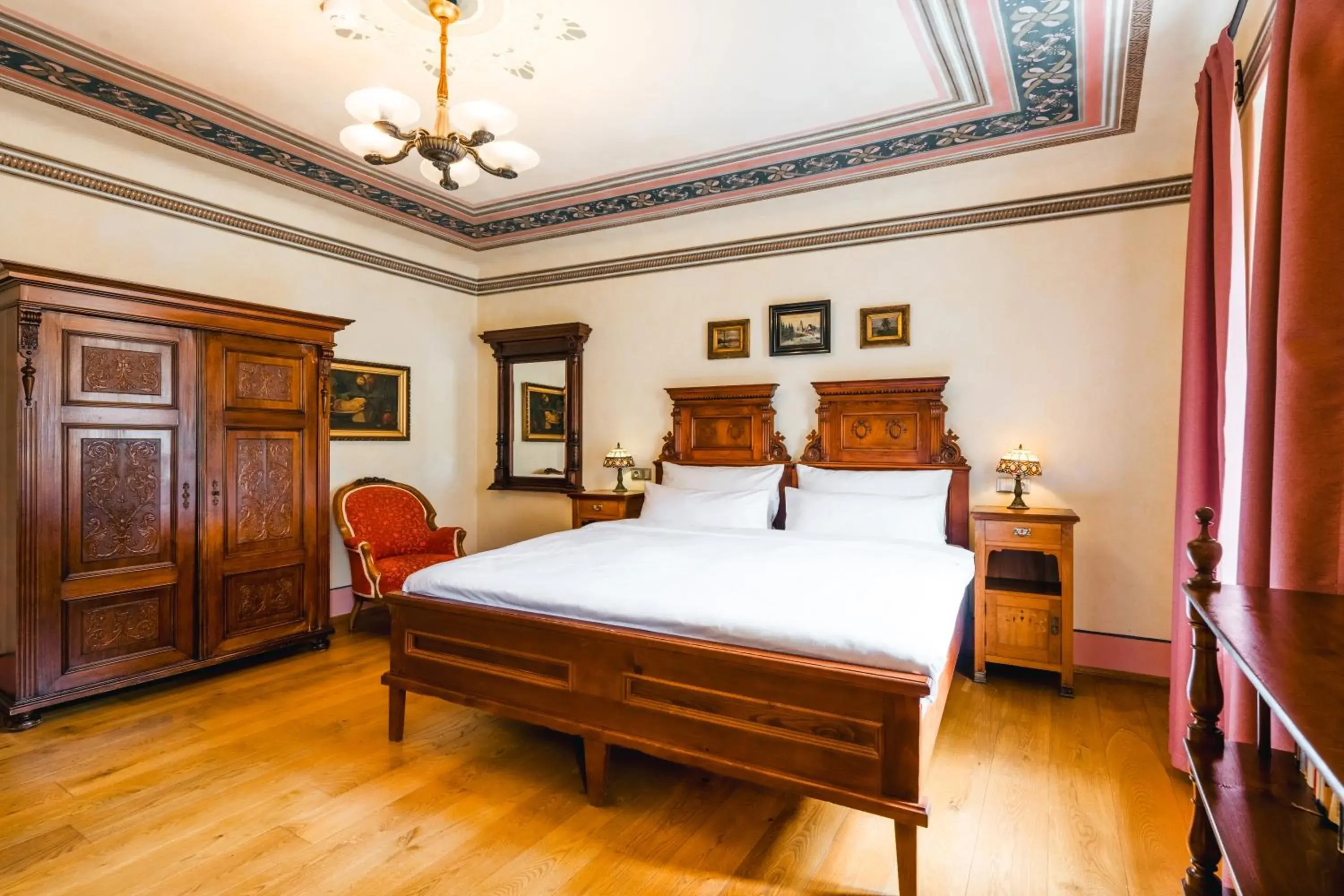 Bed in Hotel Latrán Bed in Hotel Latrán