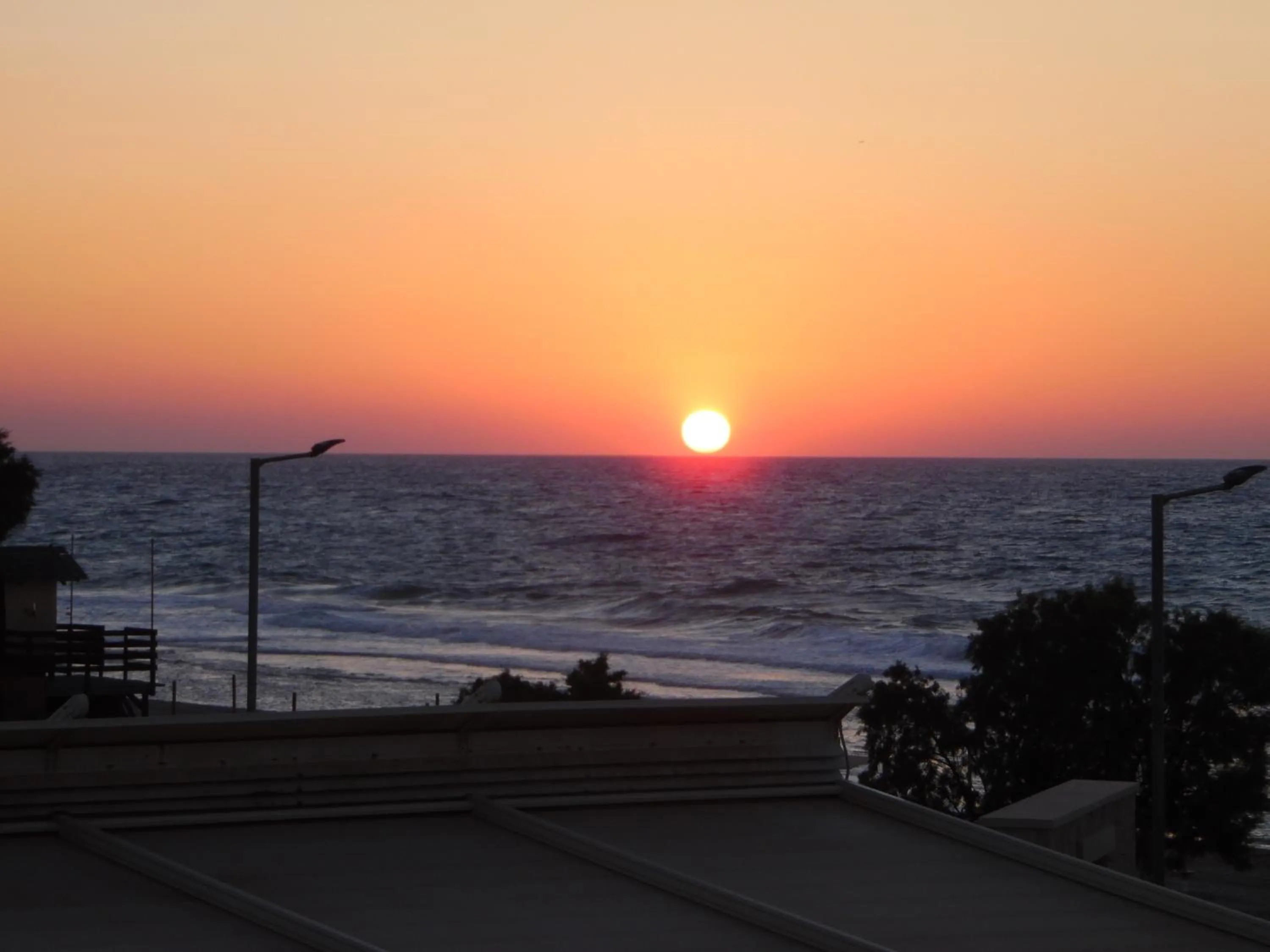 Mike's Beach Apartments & Studios