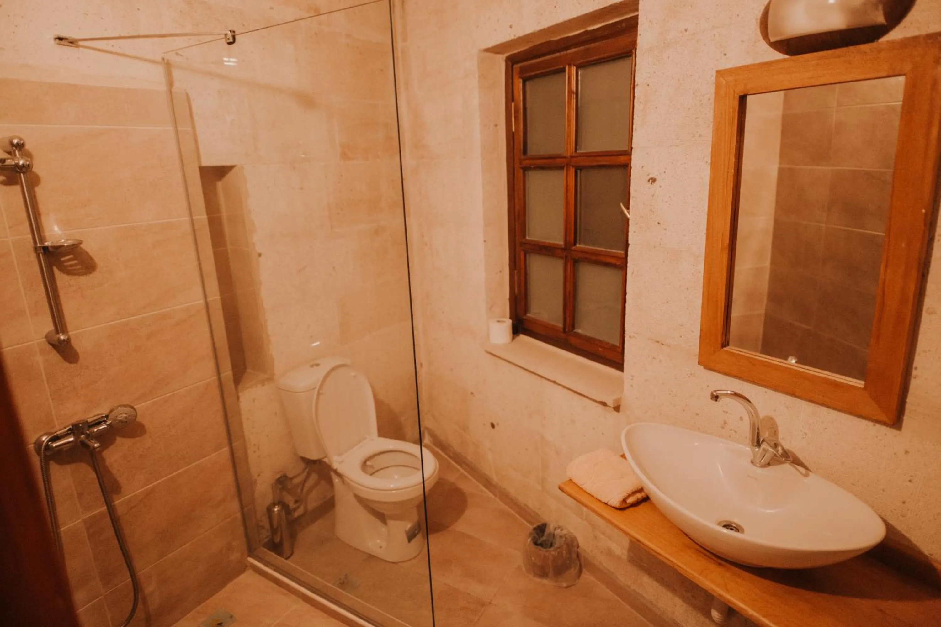 Shower in Cappadocia Eagle Cave Inn
