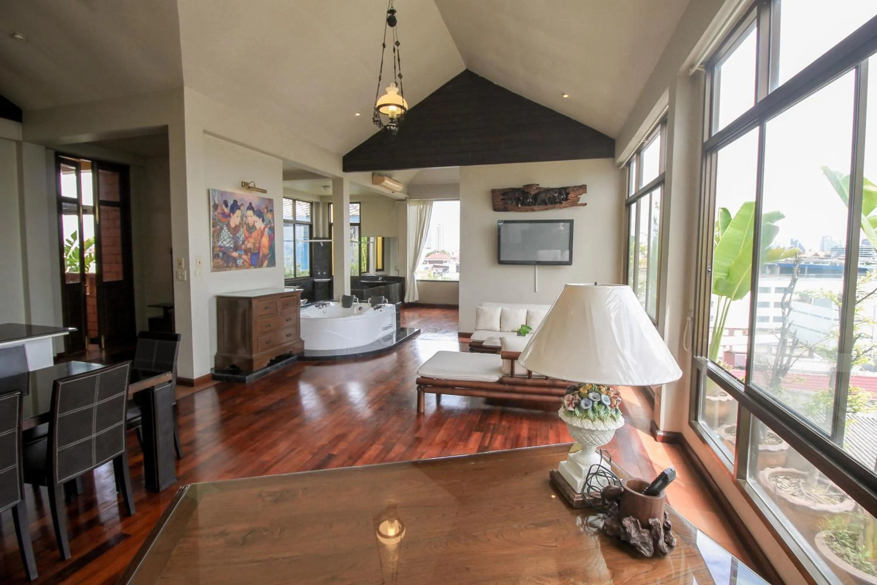 Sourire at Rattanakosin Island Hotel