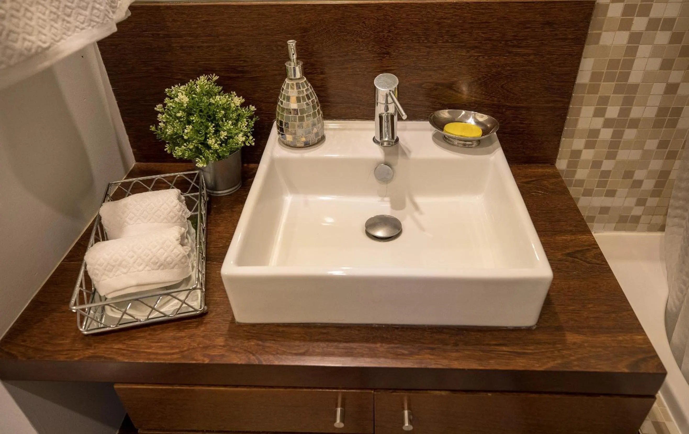 Bathroom in Charming Apartment with Balcony & Pool