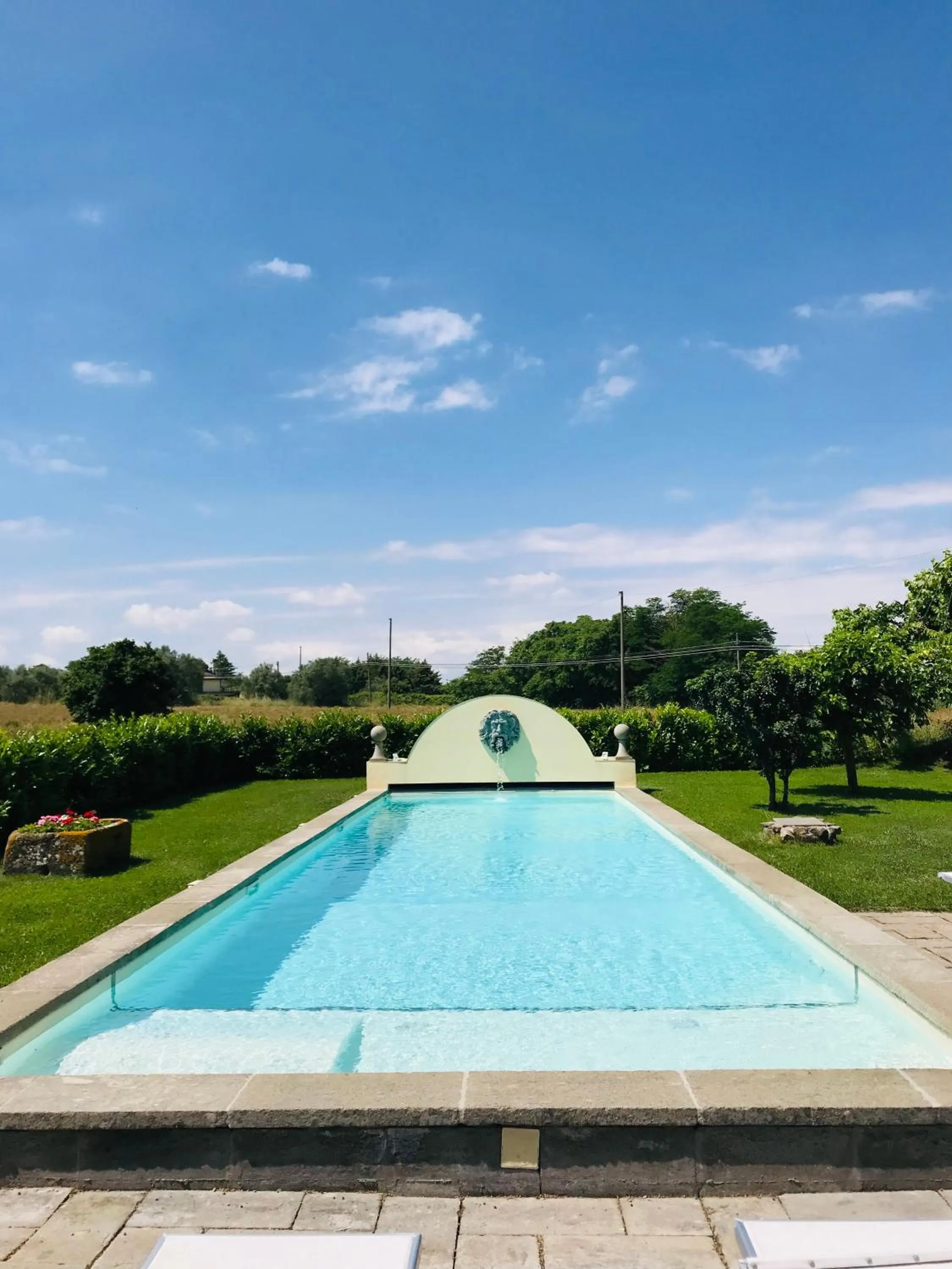 Swimming pool in Ippocastano B&B