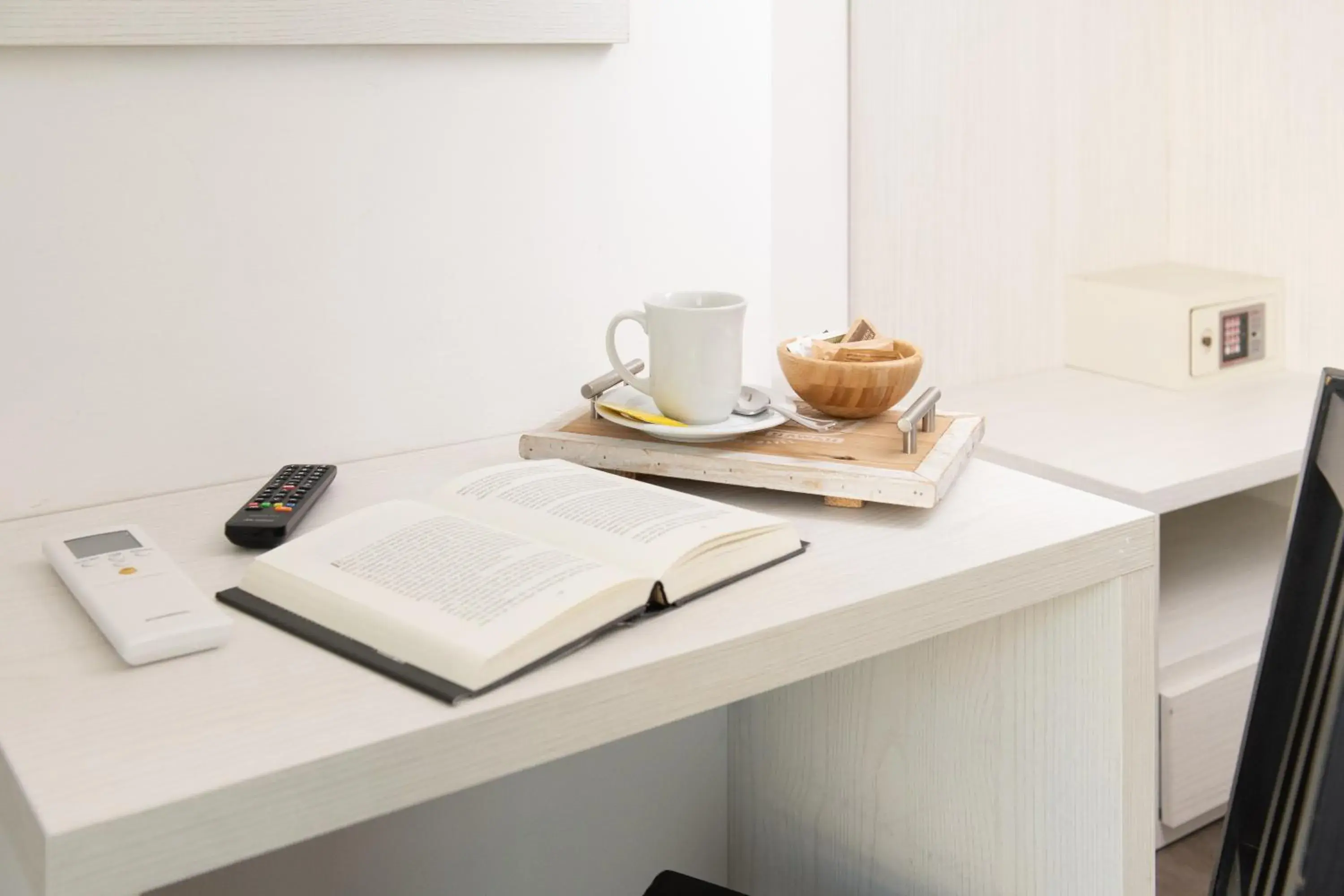 Standard Double or Twin Room - single occupancy in Hotel Hawaii Bed and Coffee Standard Double or Twin Room - single occupancy in Hotel Hawaii Bed and Coffee