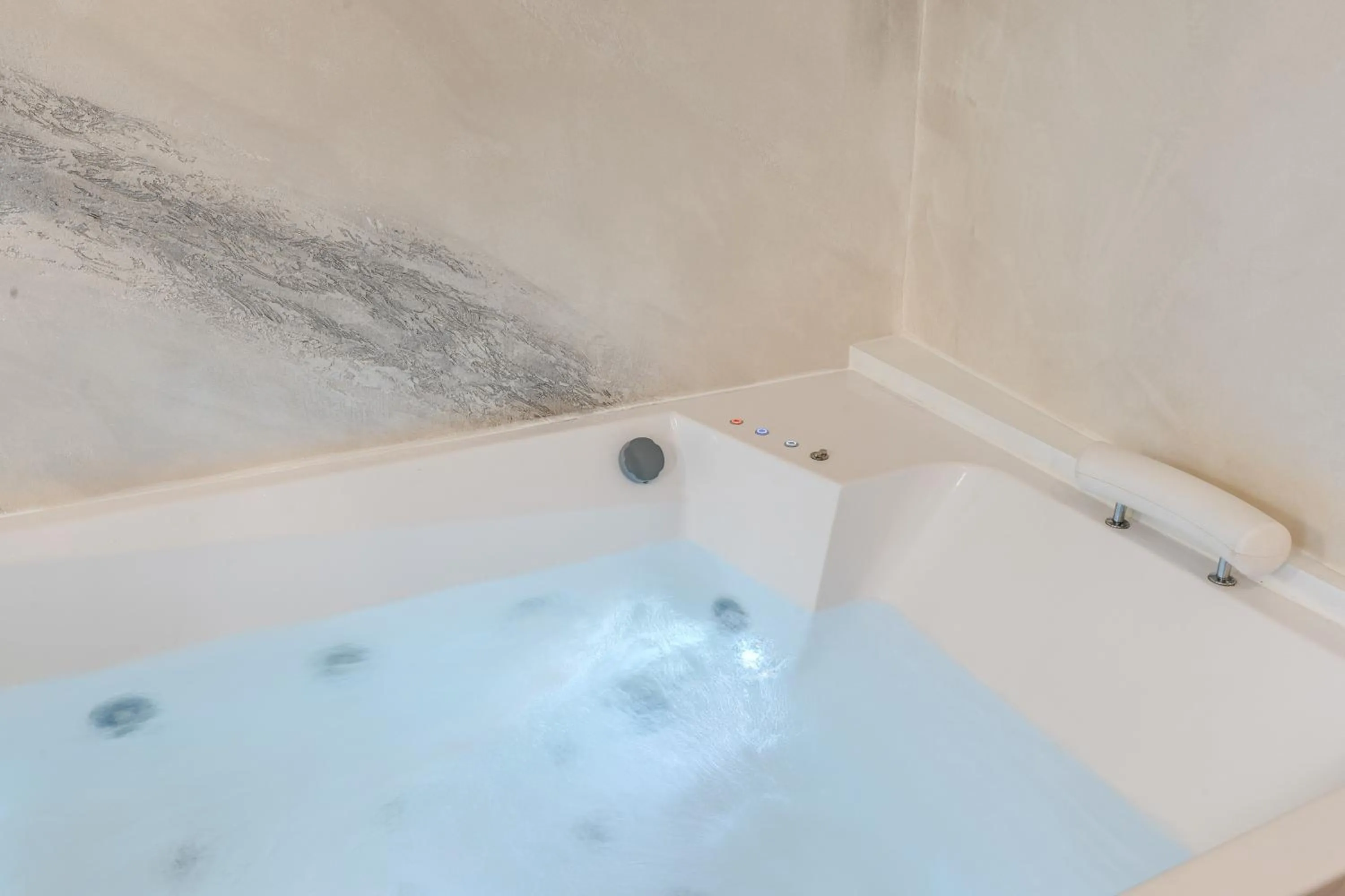 Hot Tub in Hotel Santa Prassede