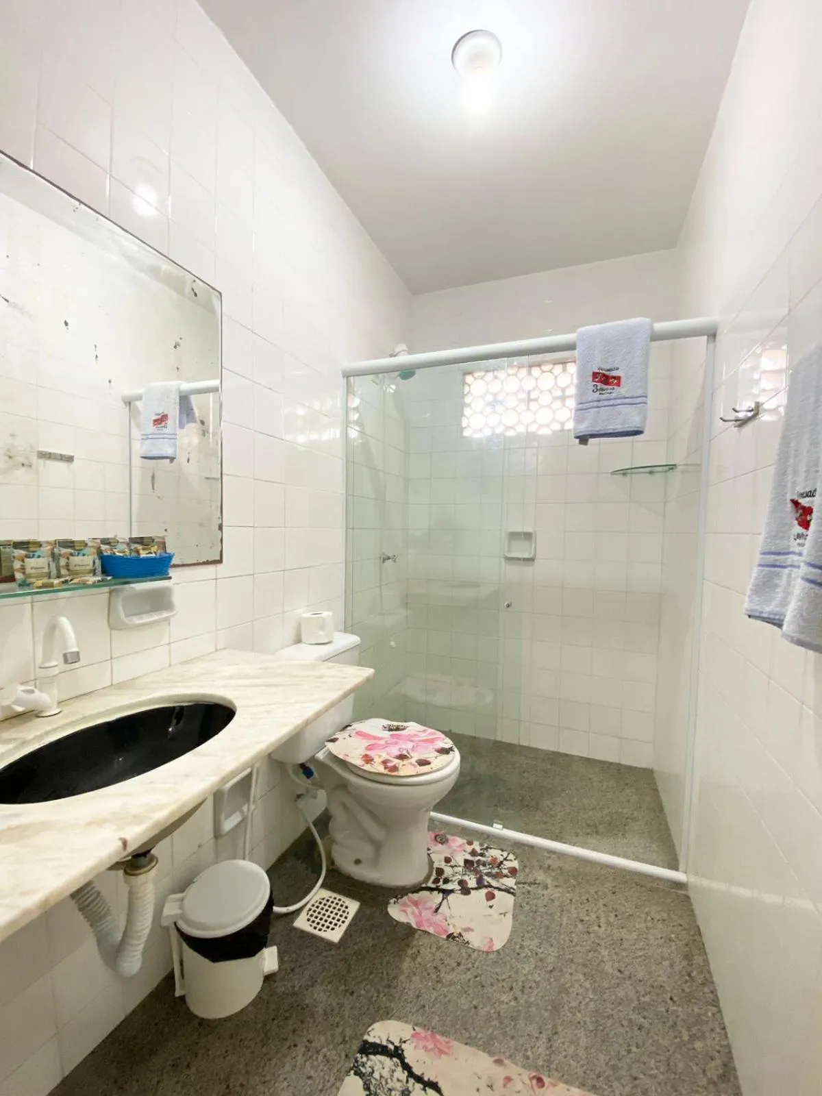 Pousada & Food 3 Abelhas