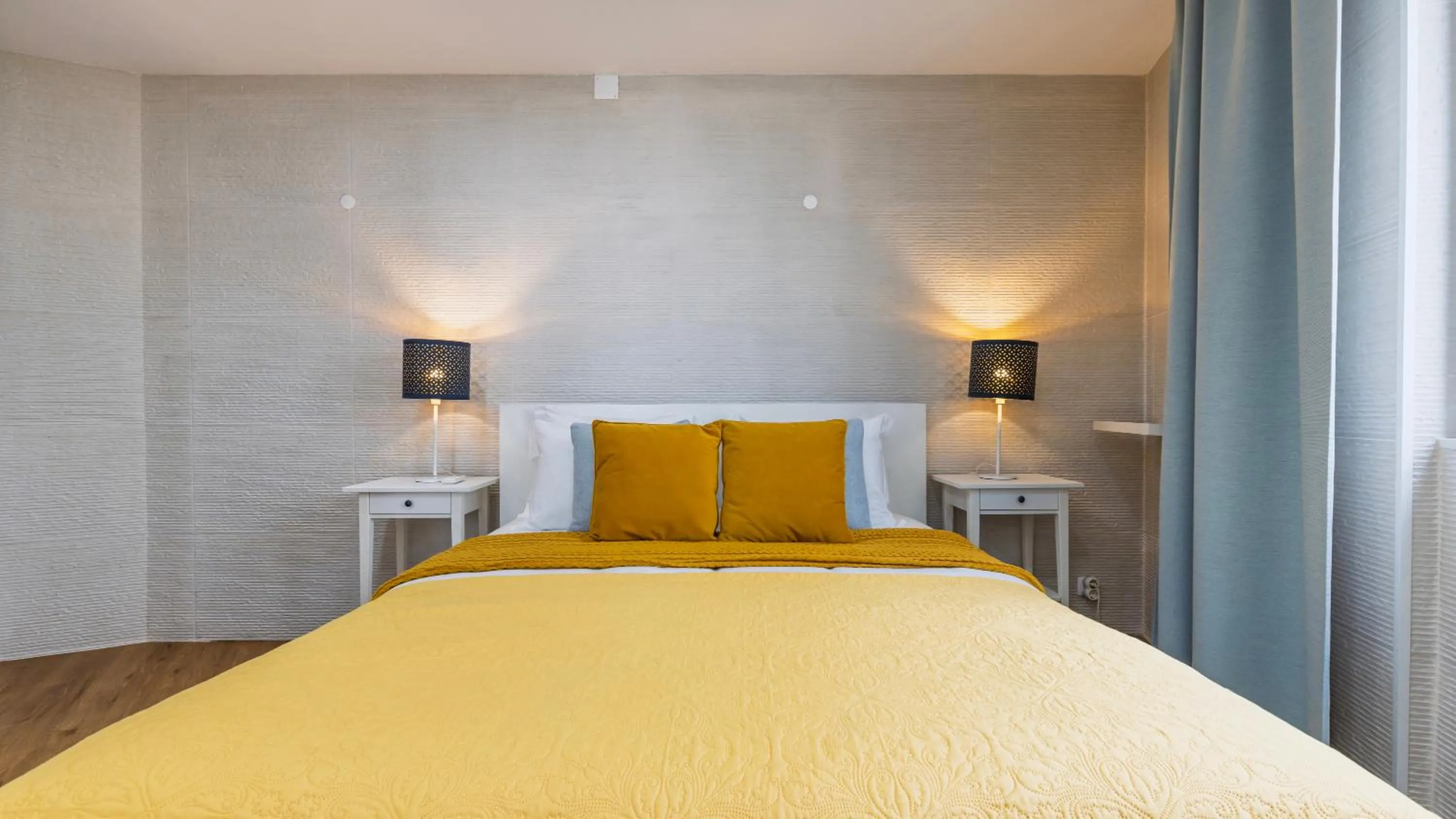 Bed in Sítio do Castelo Beach in Cascais by LovelyStay