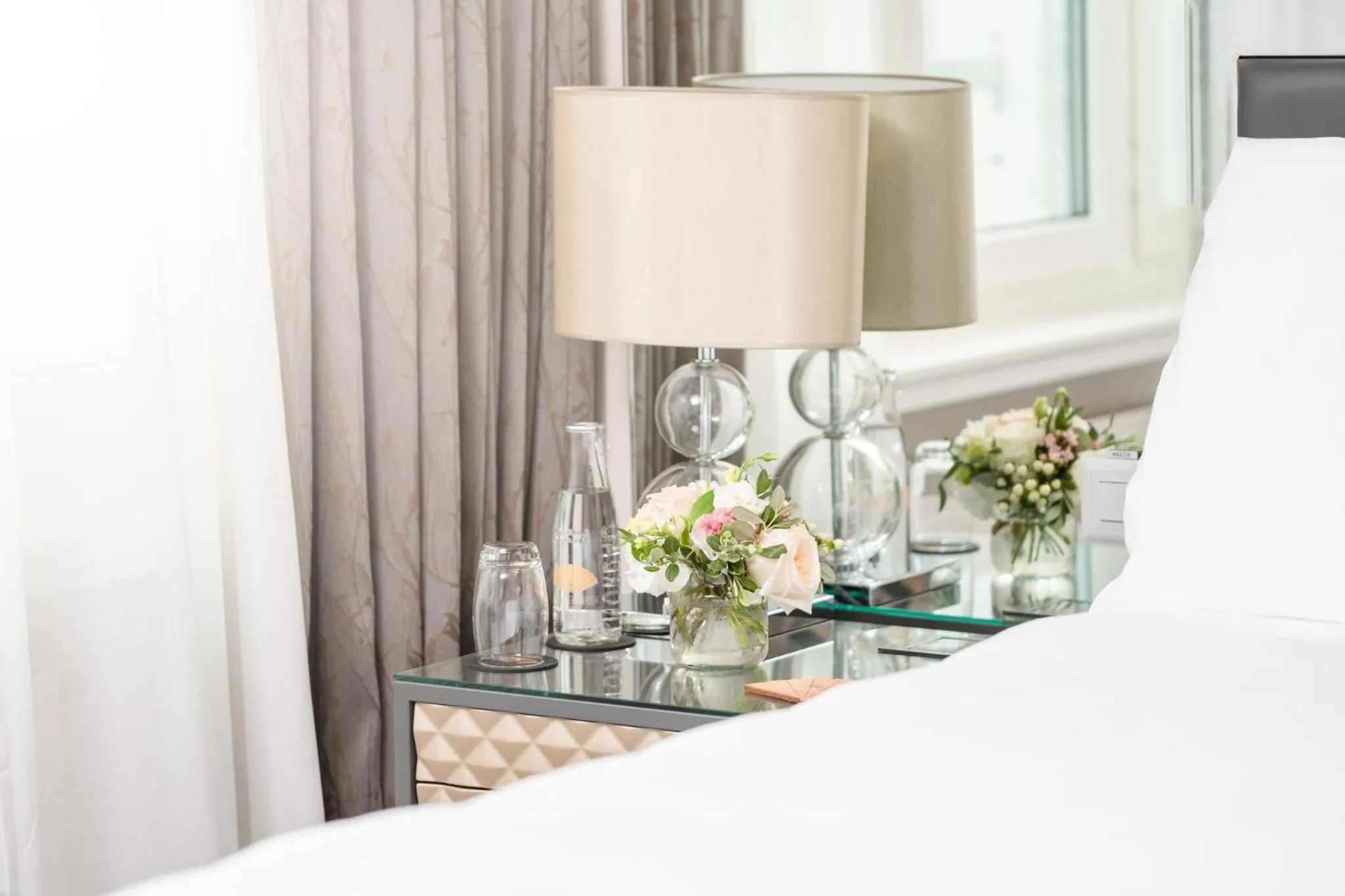 Bedroom, Bed in Mandarin Oriental, Geneva