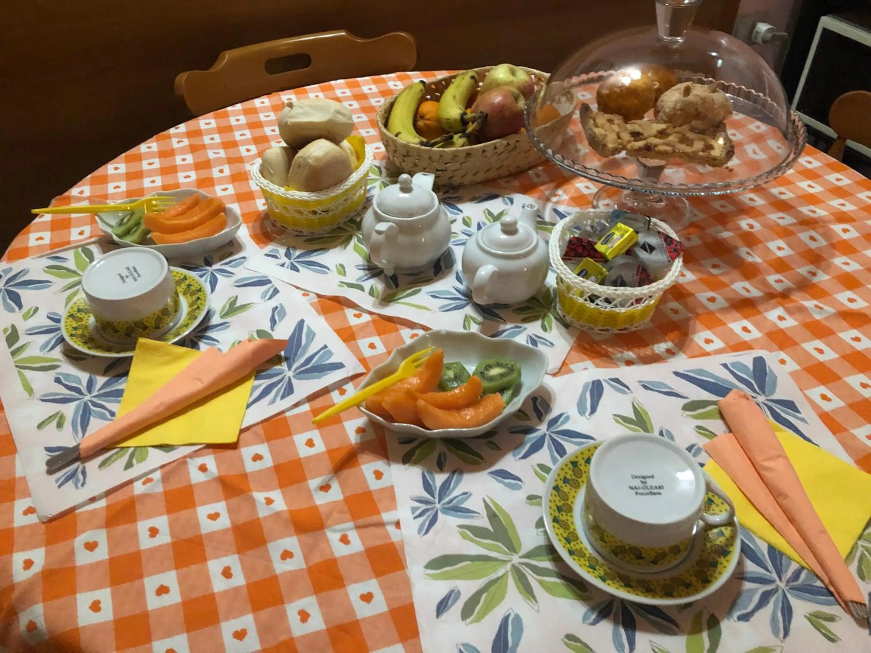 Breakfast in La marina