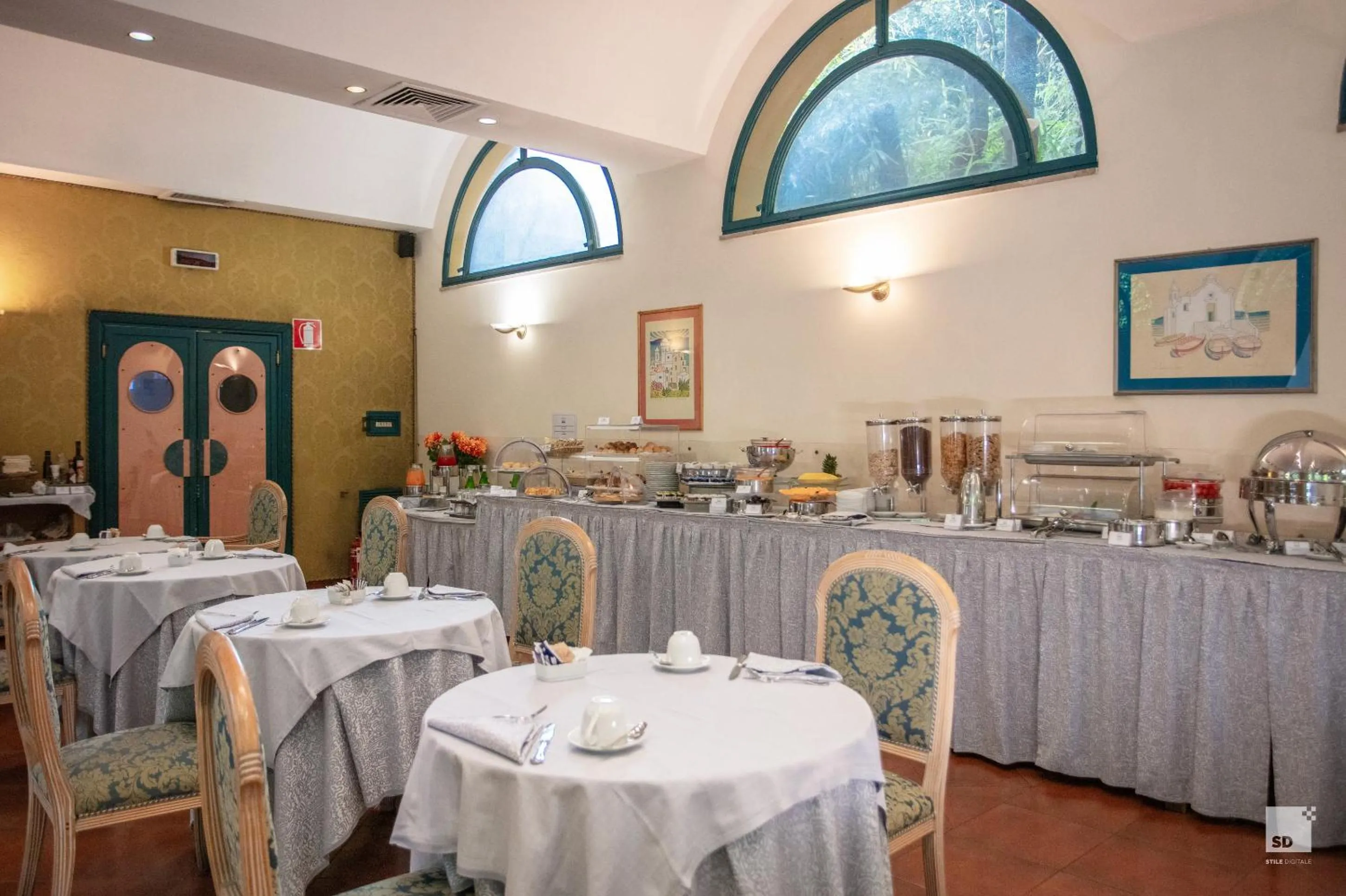 Breakfast in Aldrovandi Residence City Suites