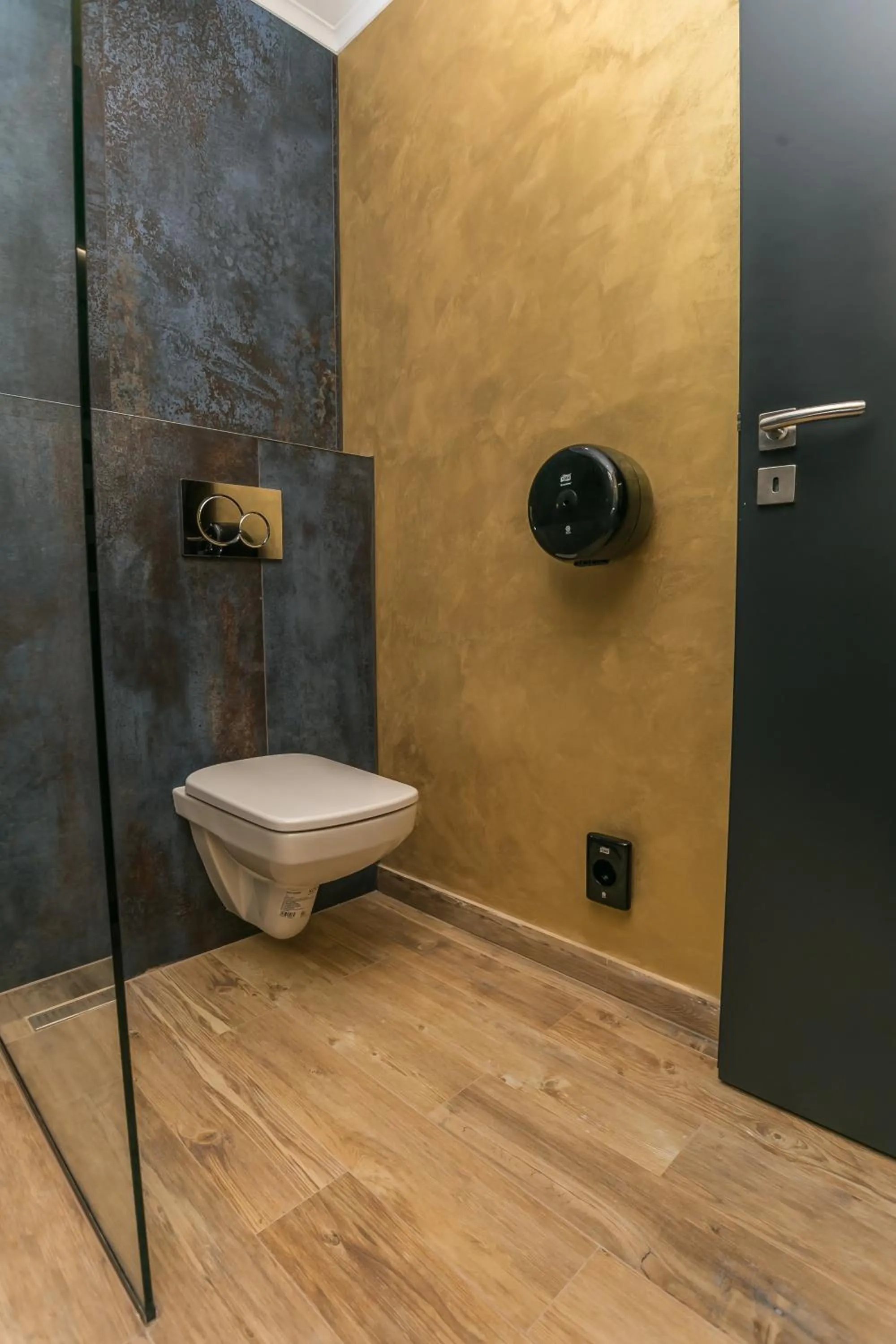 Toilet in Apart Hotel GOLDEN apartments