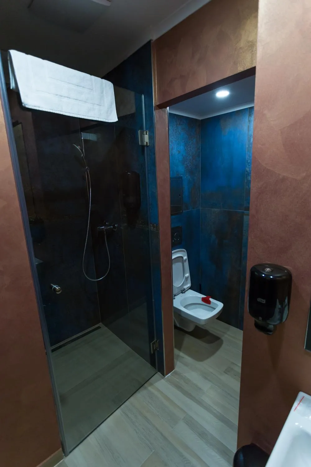 Shower in Apart Hotel GOLDEN apartments