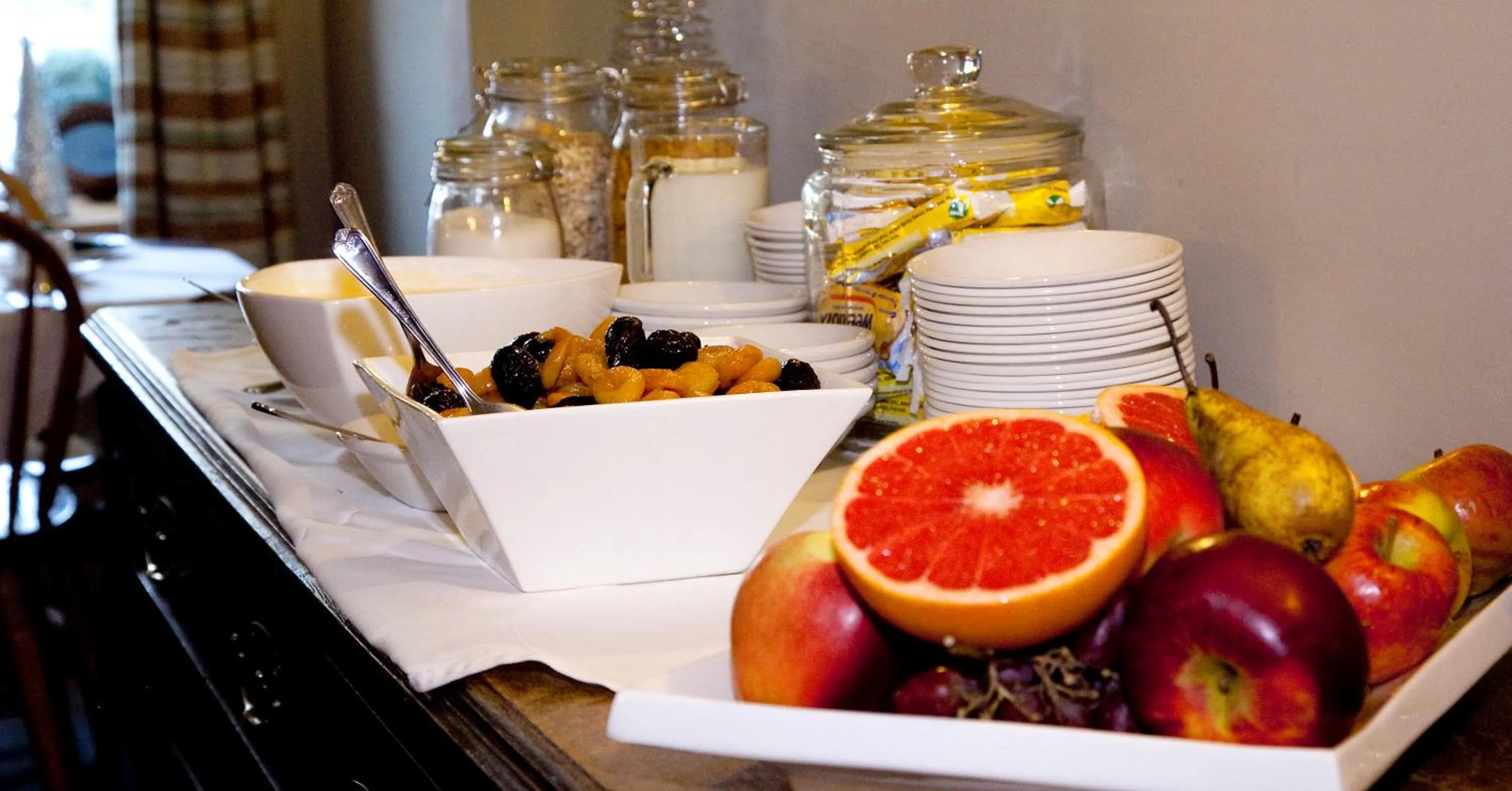 Breakfast in The Punch Bowl Inn