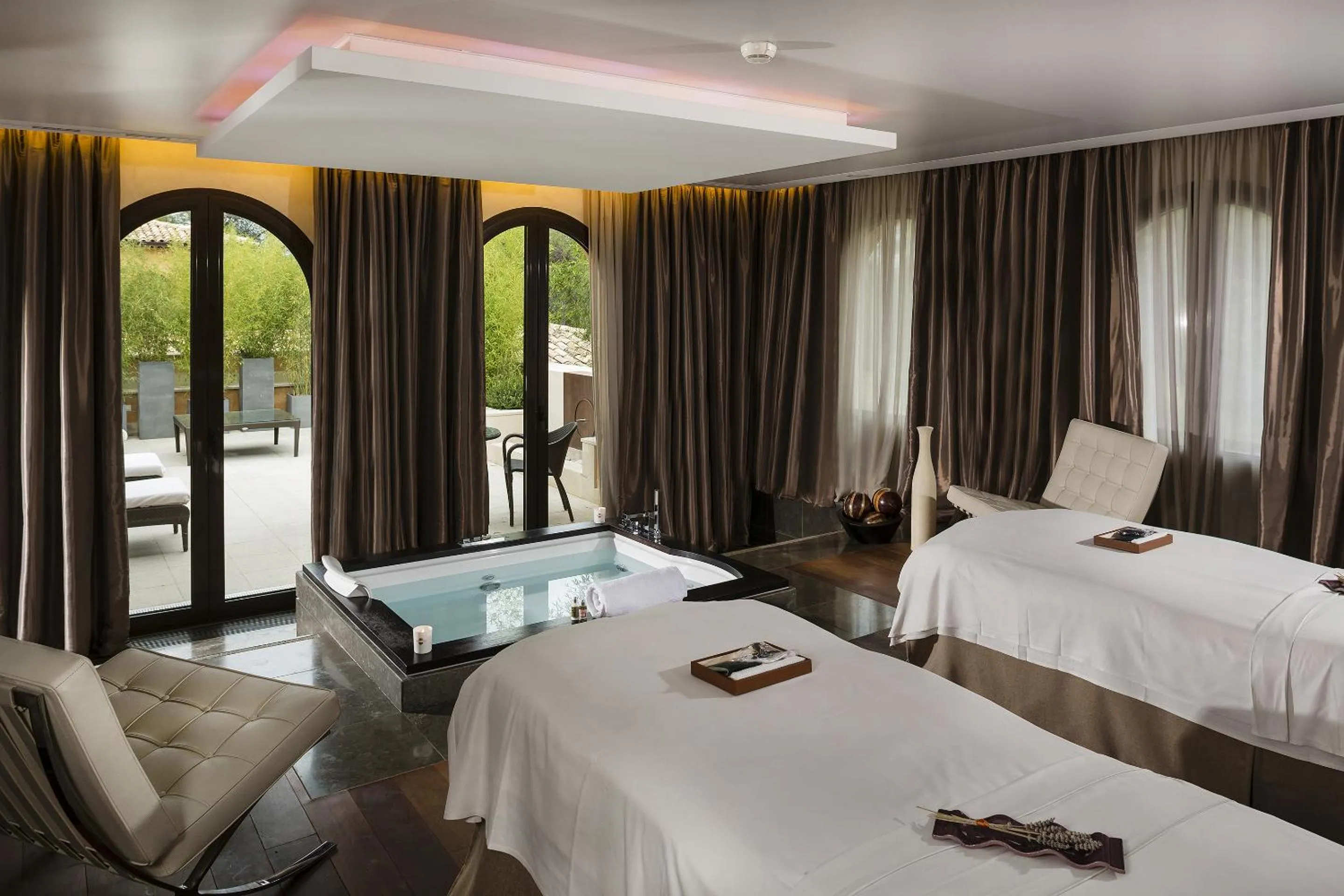 Massage, Bed in Terre Blanche Hotel Spa Golf Resort