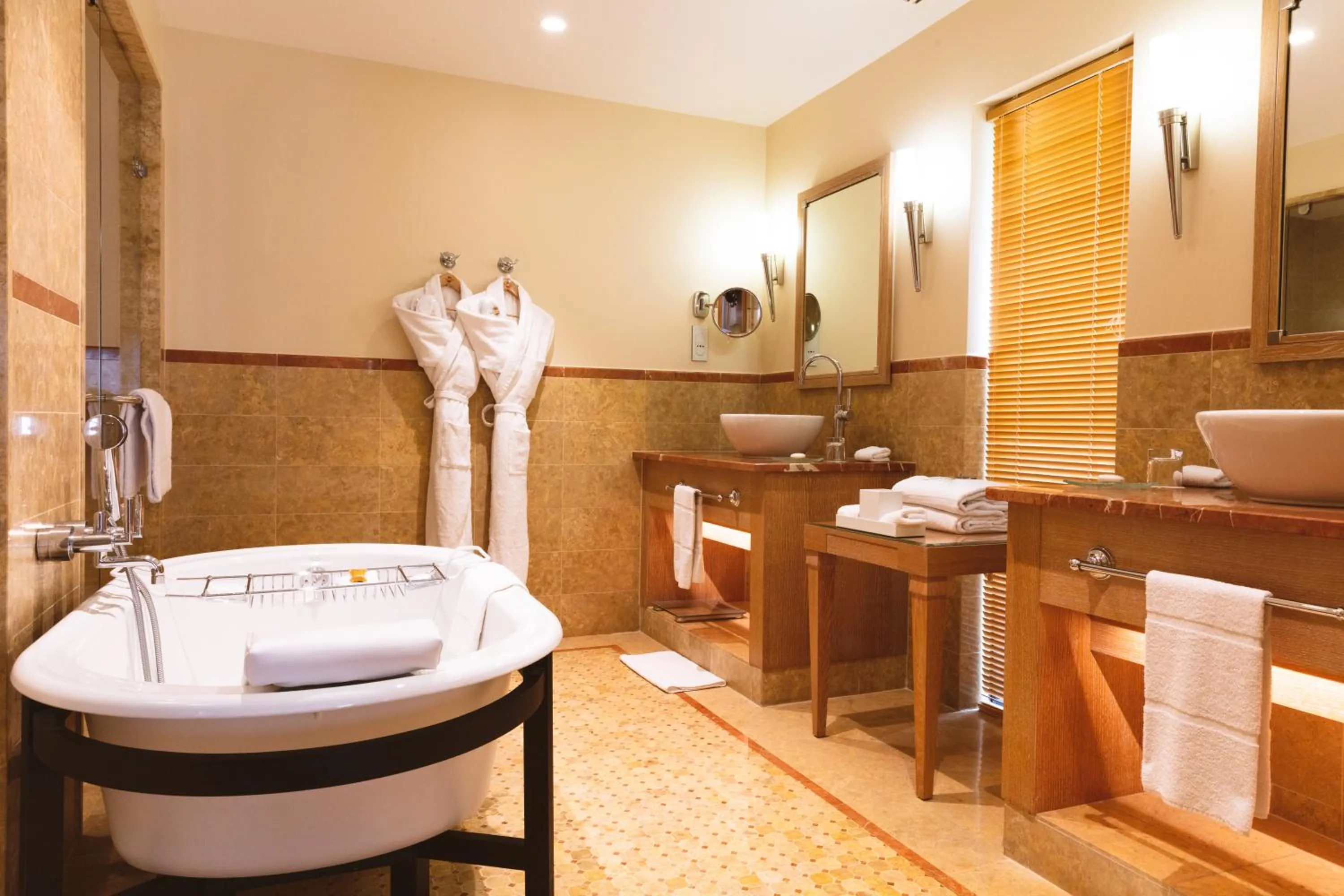 Shower in Terre Blanche Hotel Spa Golf Resort