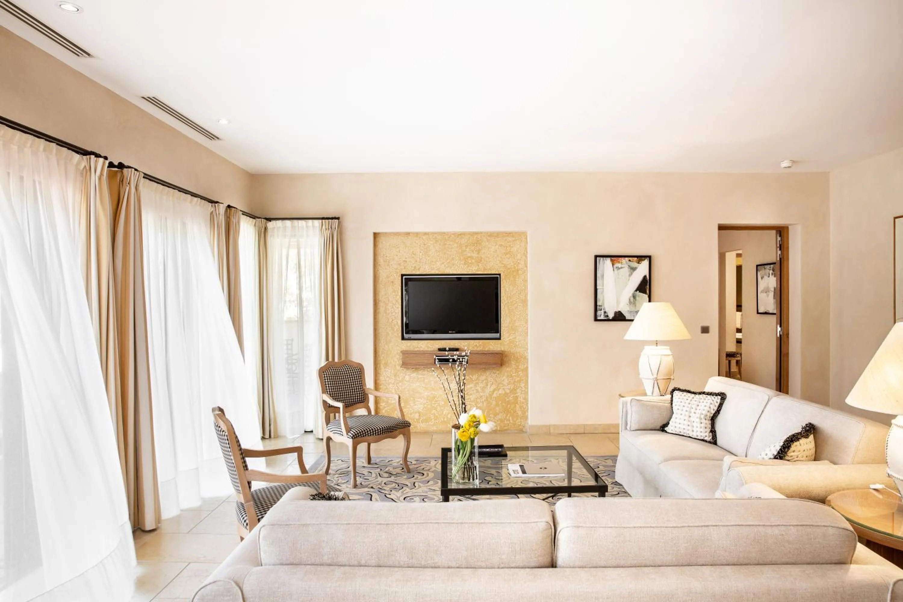 TV and multimedia in Terre Blanche Hotel Spa Golf Resort