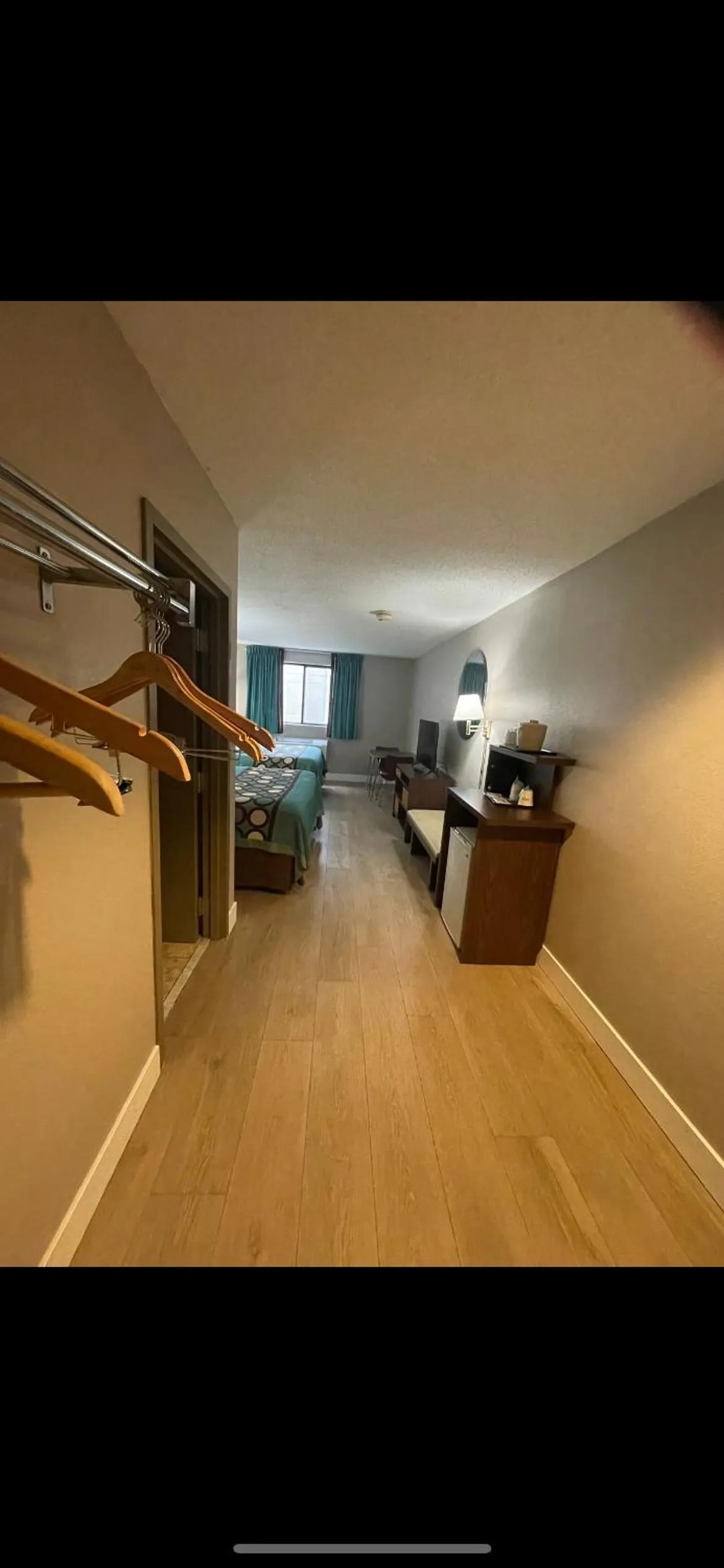 Photo of the whole room in Super 8 by Wyndham Niagara Falls