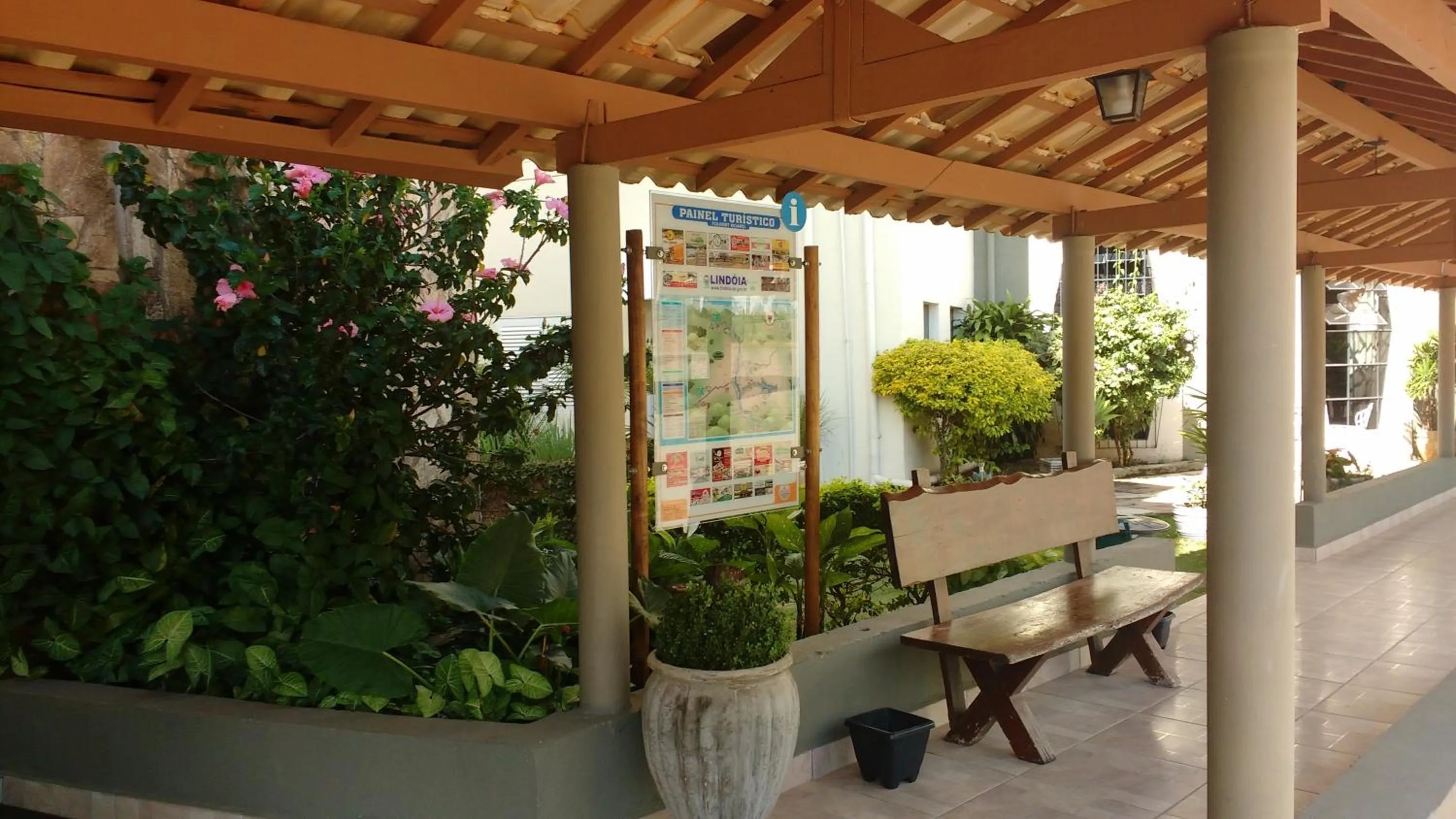 Facade/entrance in Hotel Santiago