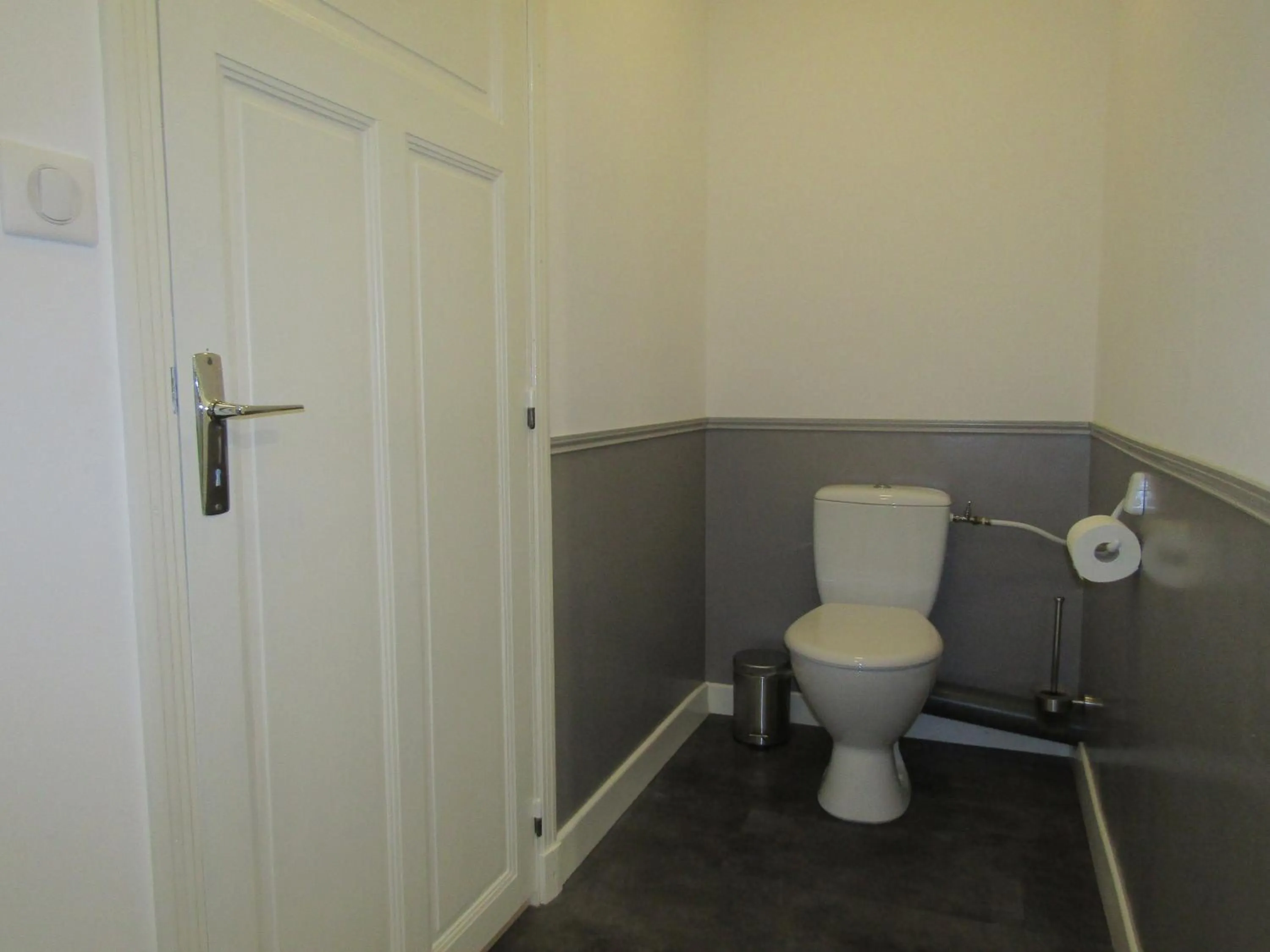 Toilet in Le Pont du Roy