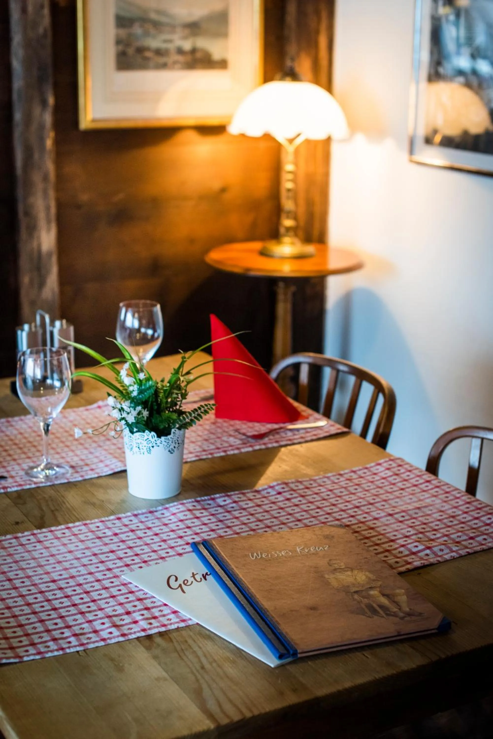 Restaurant/places to eat in Hotel Weisses Kreuz