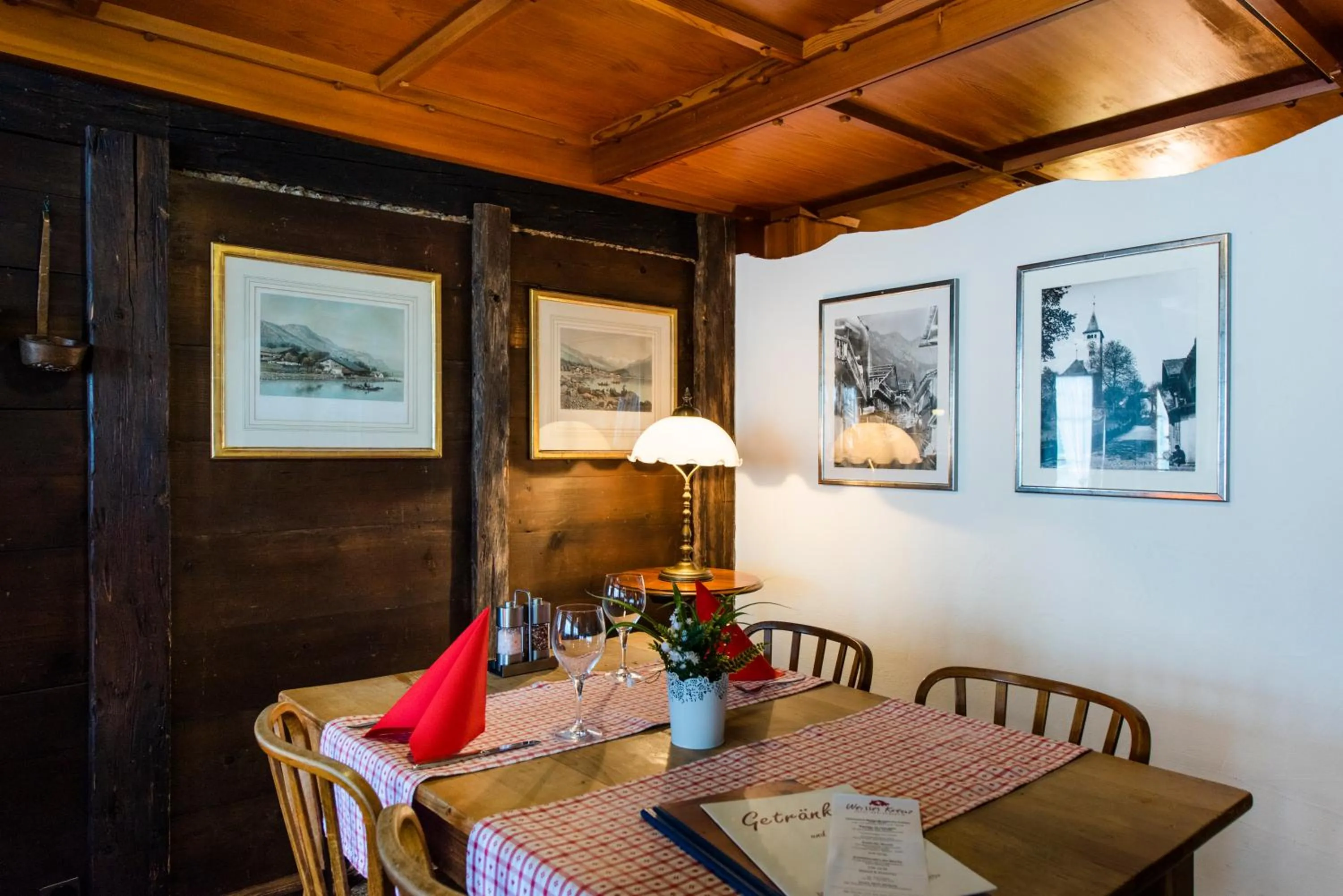 Restaurant/places to eat in Hotel Weisses Kreuz