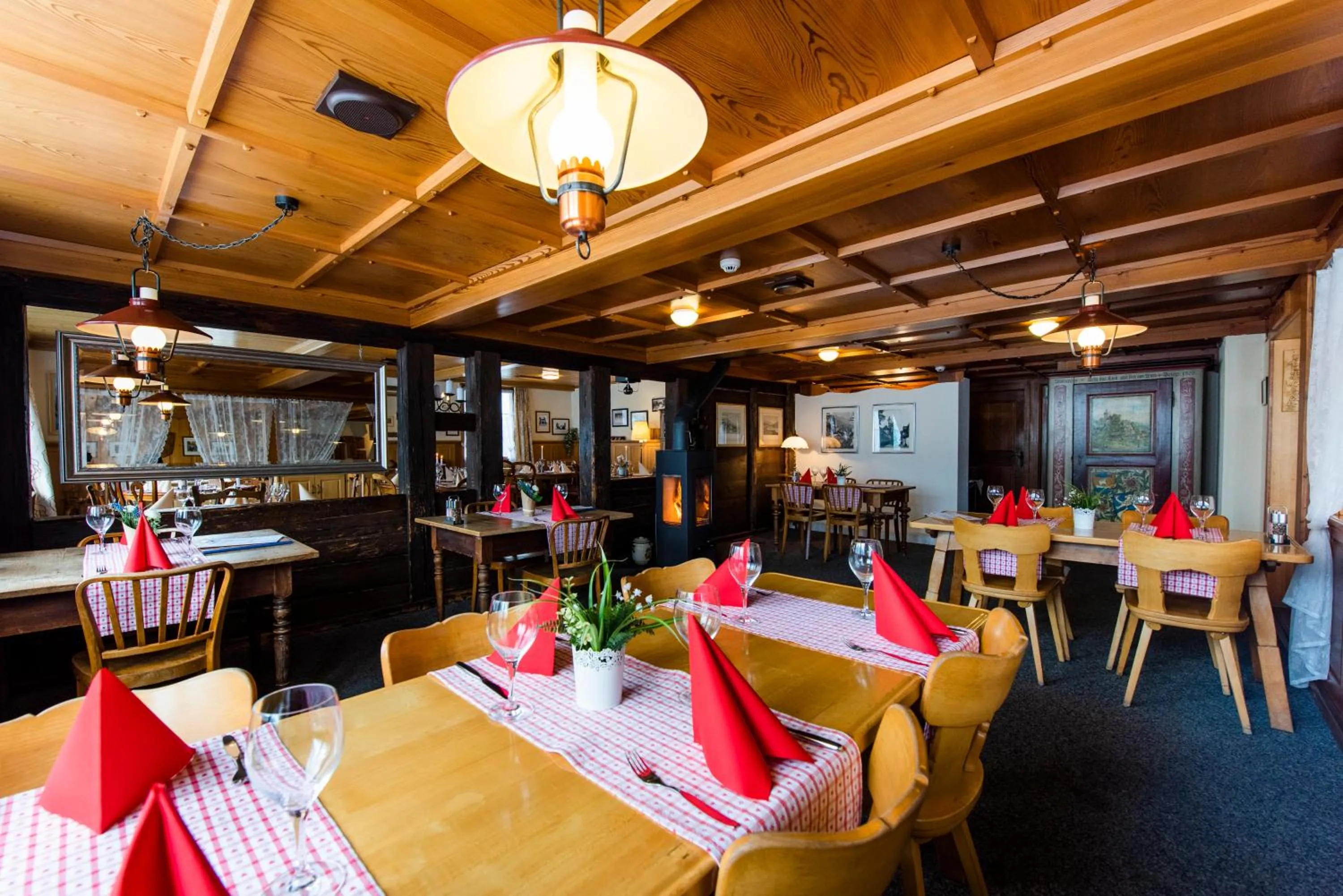 Restaurant/places to eat in Hotel Weisses Kreuz