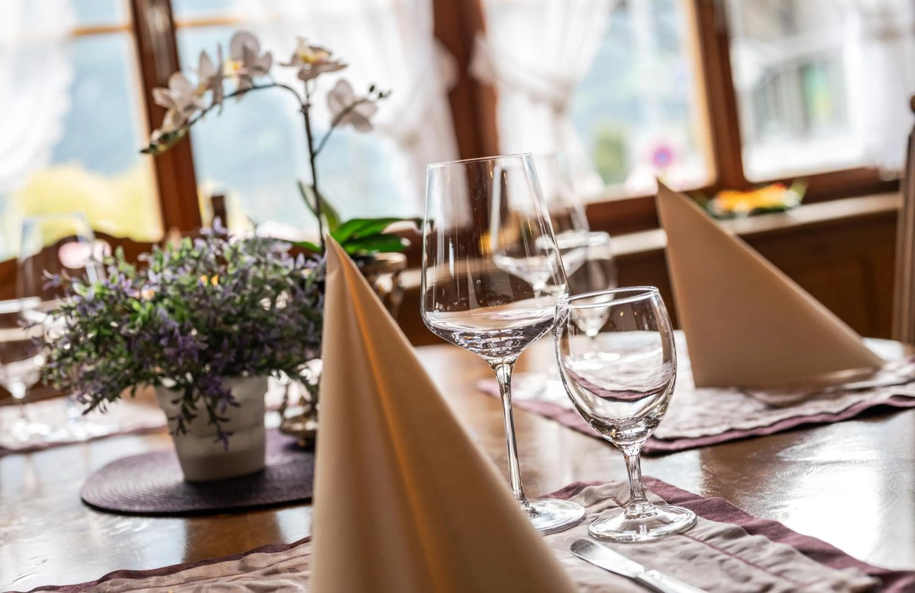 Restaurant/places to eat in Hotel Weisses Kreuz