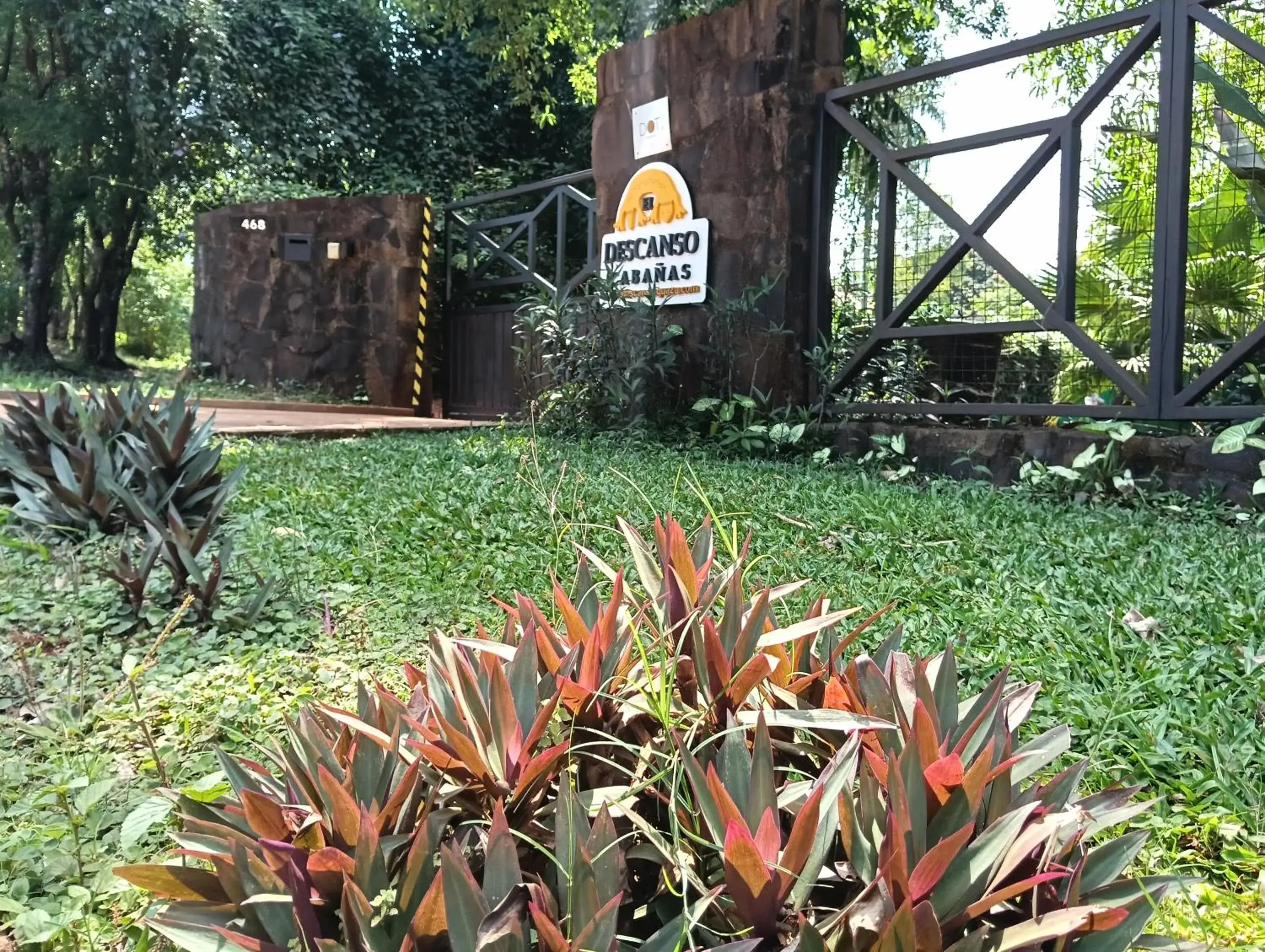Facade/entrance in El Descanso Iguazú by DOT Cabana Facade/entrance in El Descanso Iguazú by DOT Cabana