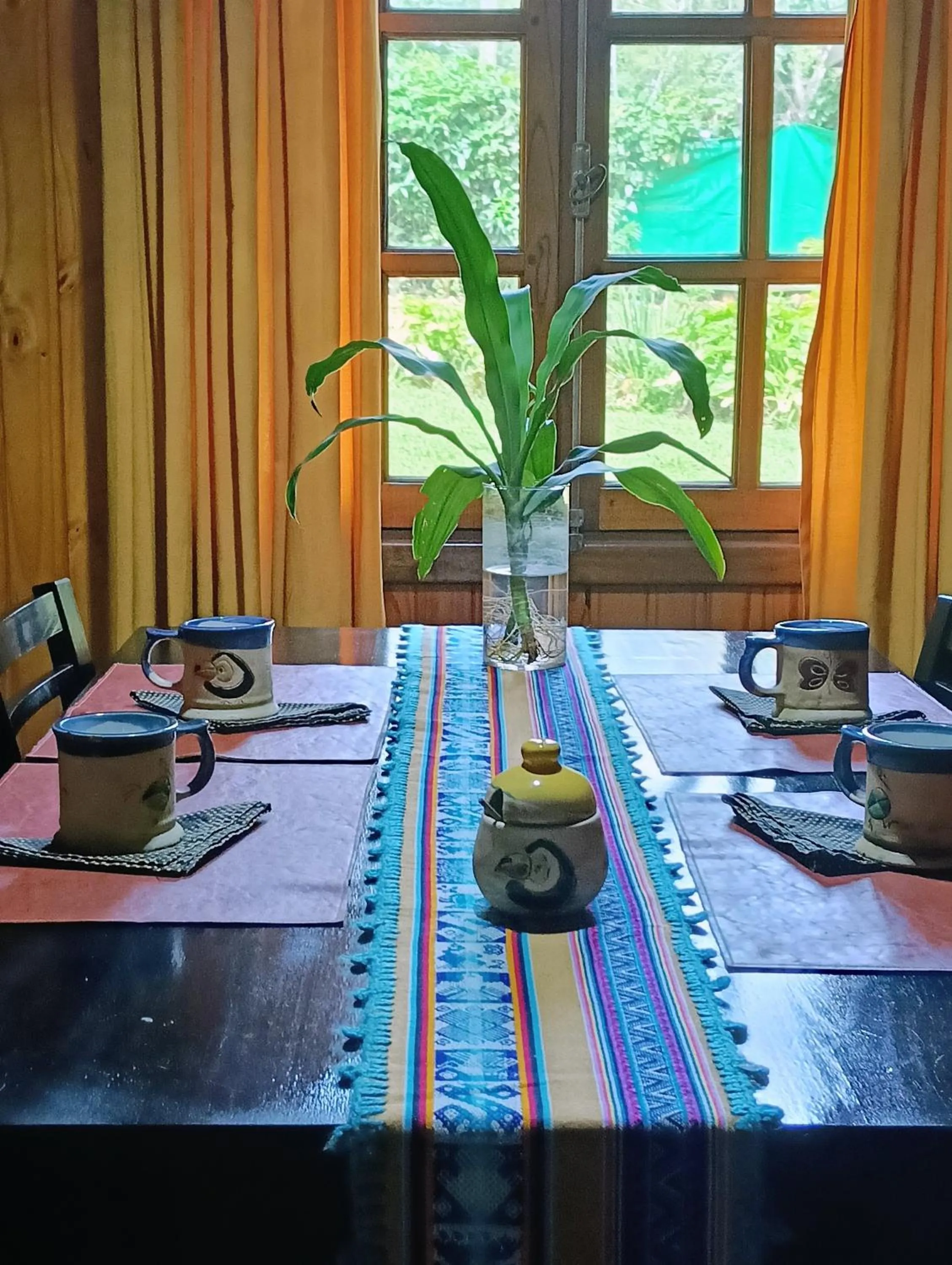 Dining area in El Descanso Iguazú by DOT Cabana