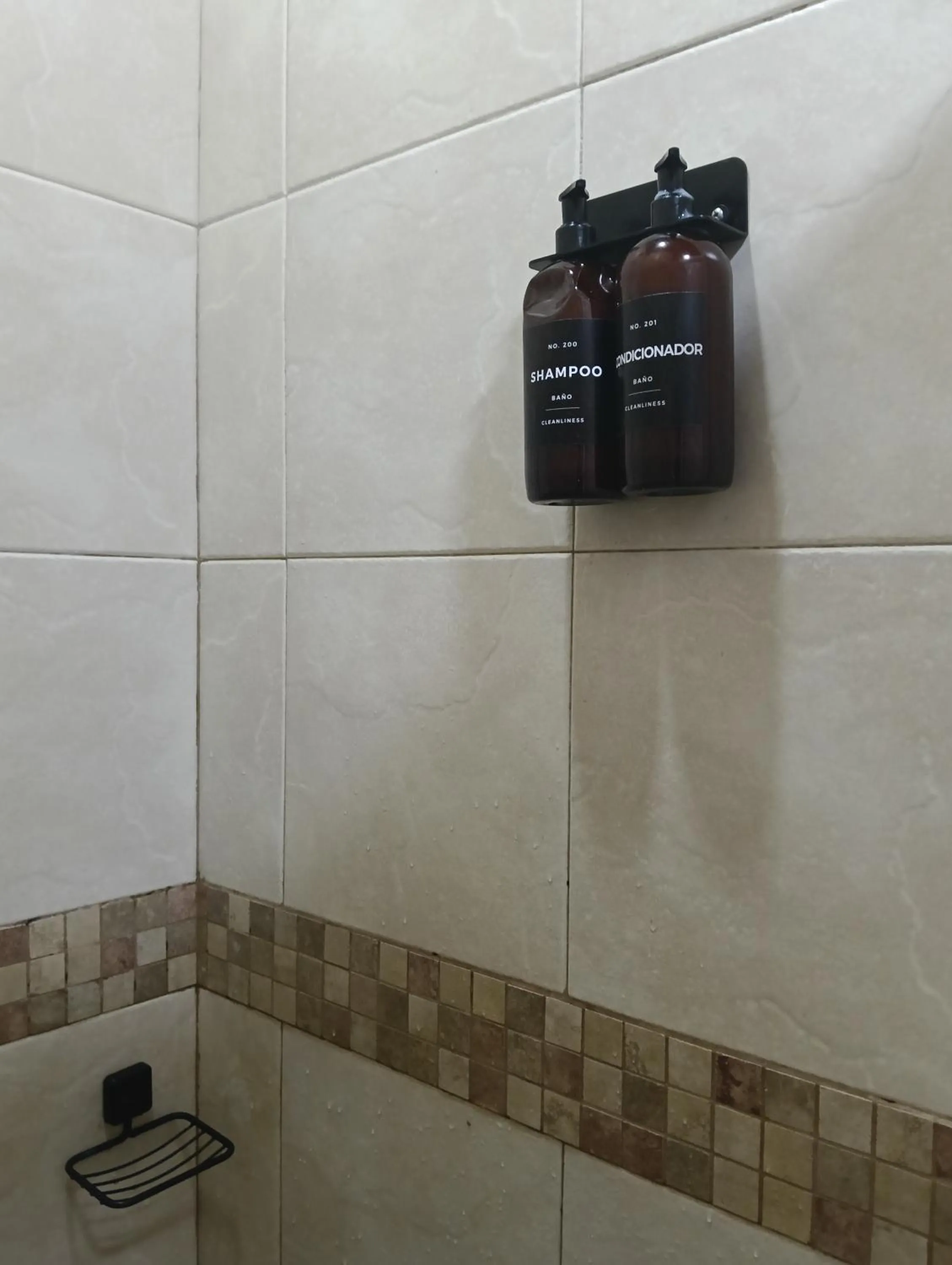 Shower in El Descanso Iguazú by DOT Cabana