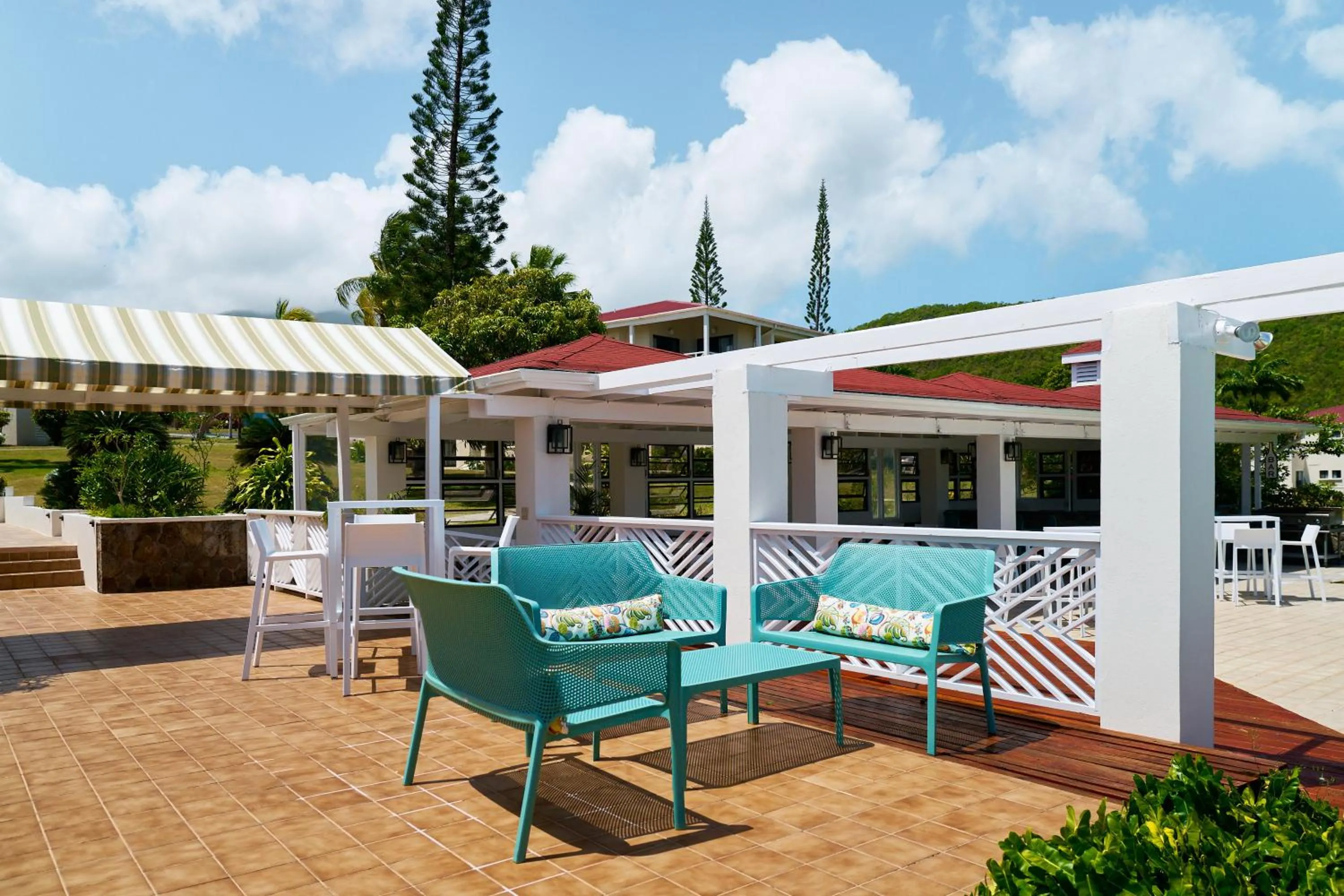 Restaurant/places to eat in Mount Nevis Hotel